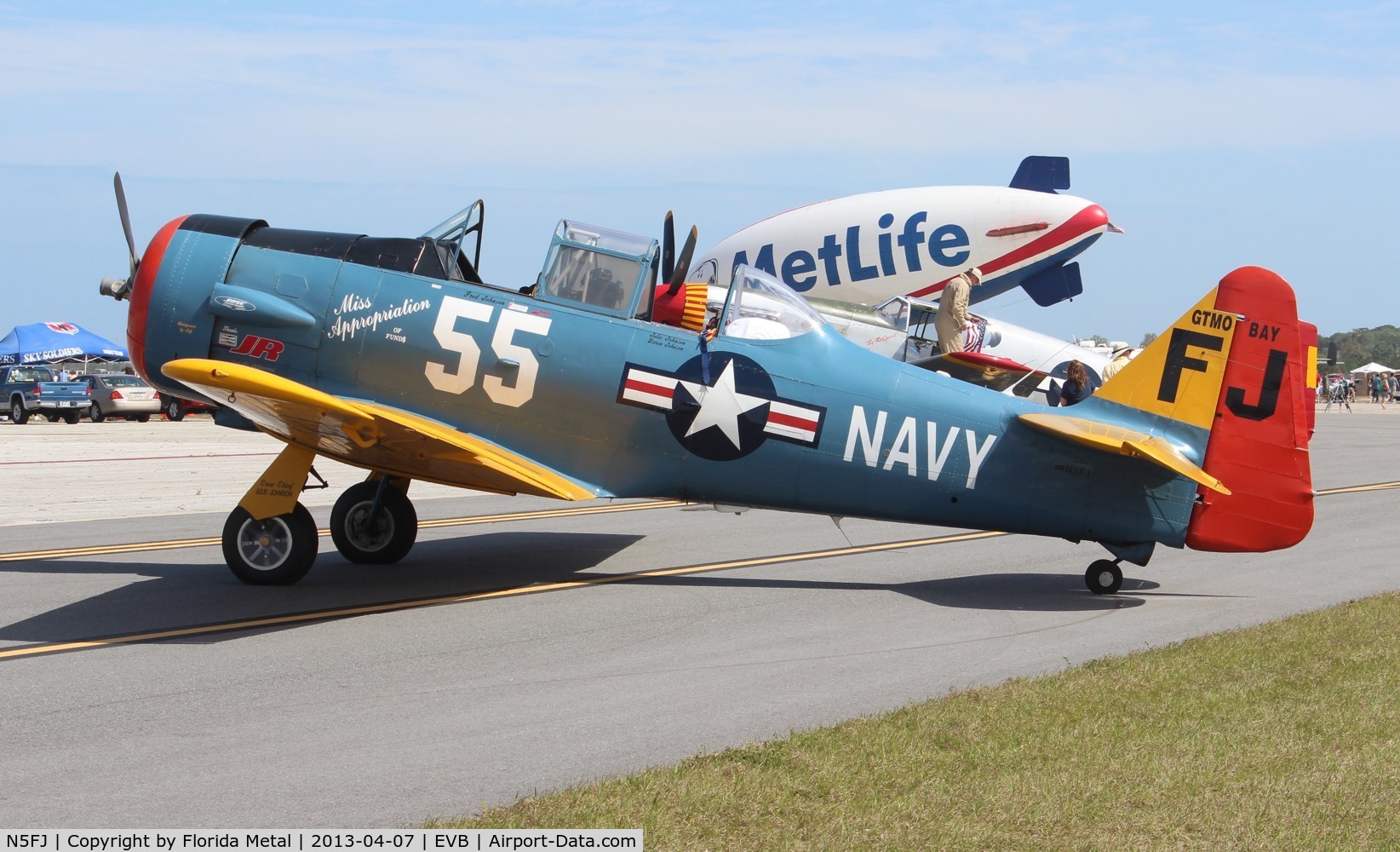 N5FJ, North American AT-6 C/N 88-14705, AT-6 Texan painted as an SNJ