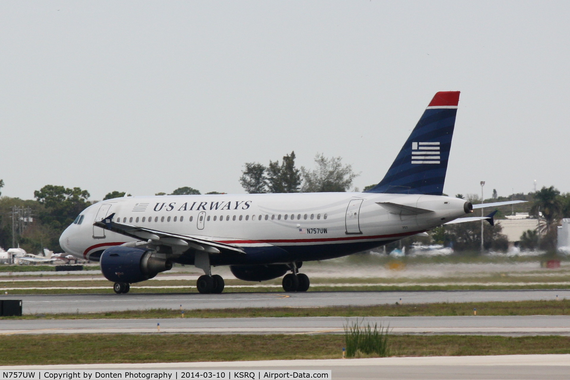 N757UW, 2000 Airbus A319-112 C/N 1342, US Air Flight 1801 (N757UW) departs Sarasota-Bradenton International Airport enroute to Charlotte-Douglas International Airport