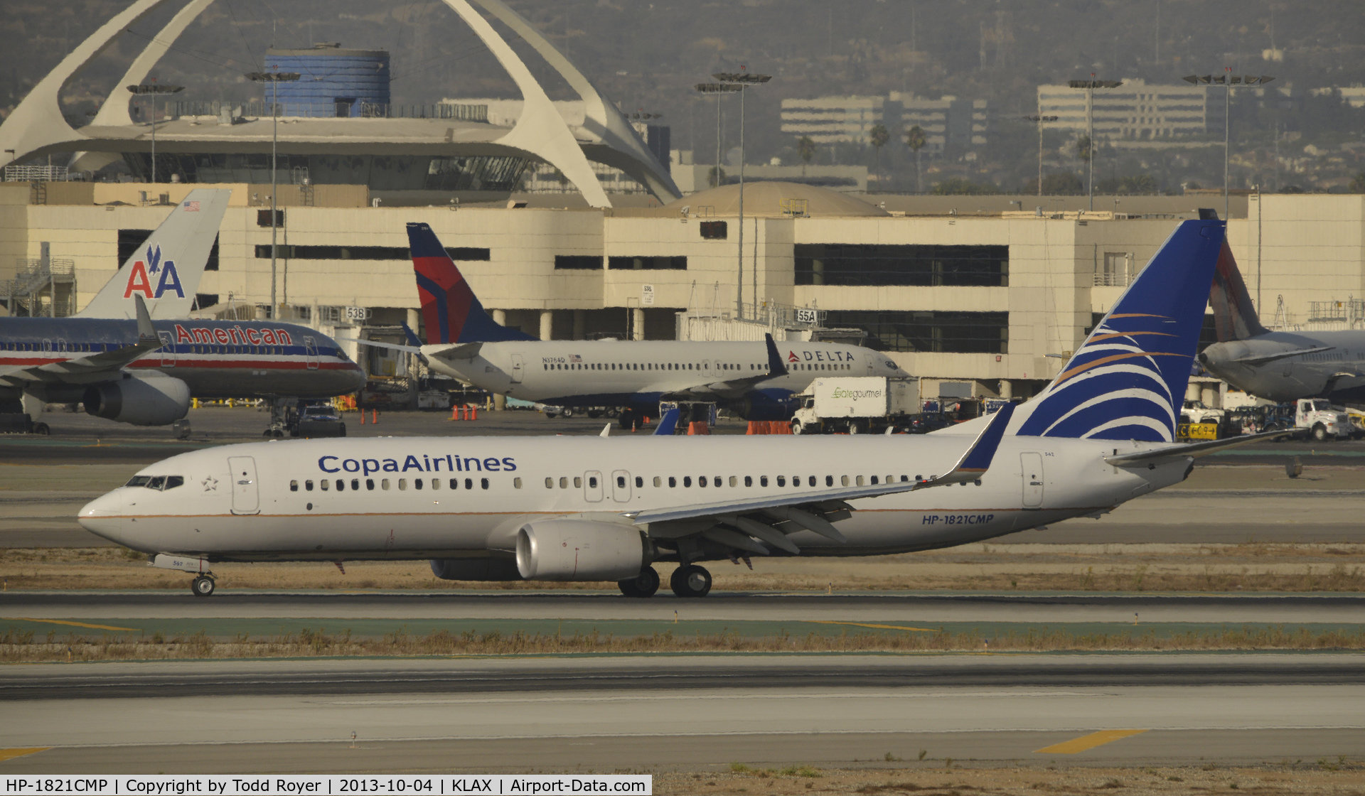 HP-1821CMP, 2012 Boeing 737-8V3 C/N 41089, Taxiing to gate at LAX