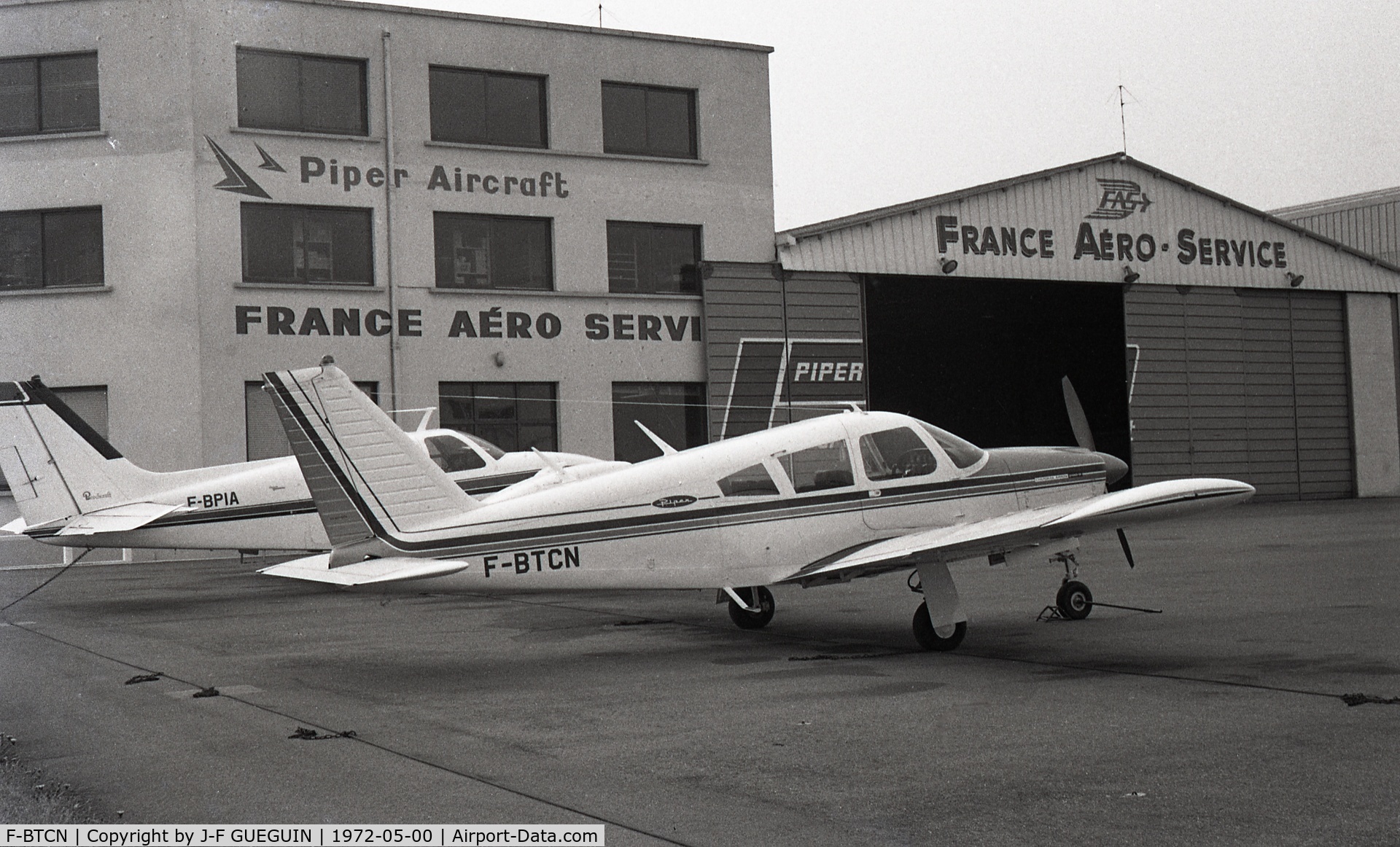 F-BTCN, Piper PA-28R-200 Cherokee Arrow C/N 28R-7135182, Parked at Paris/Toussus-le-Noble airport.