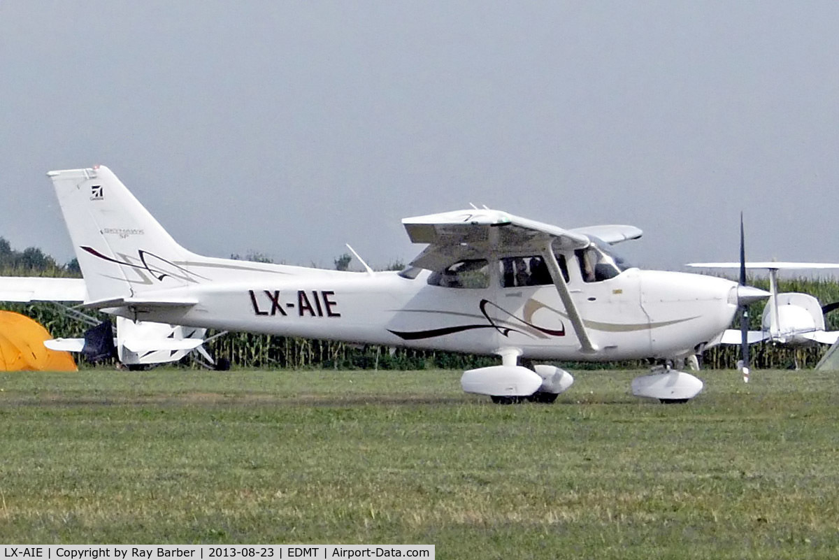 LX-AIE, Cessna 172S Skyhawk SP C/N 172S10739, Cessna 172S Skyhawk [172S-10739] Tannheim~D 23/08/2013