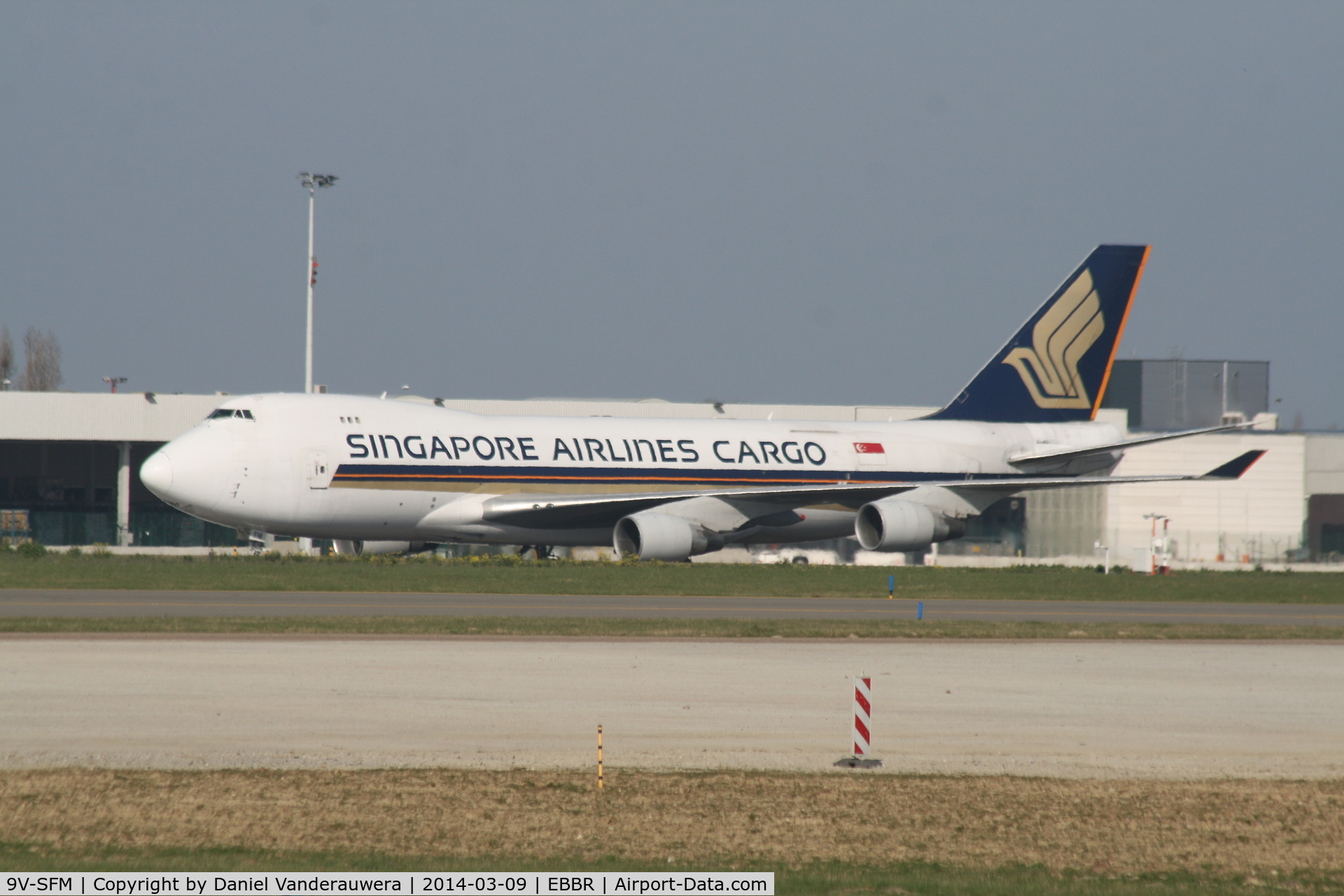 9V-SFM, 2003 Boeing 747-412F/SCD C/N 32898, Taxiing to Brucargo apron