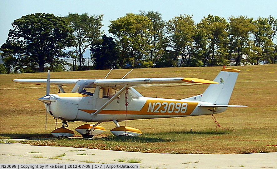 N23098, 1968 Cessna 150H C/N 15068723, N23098 @ C77
