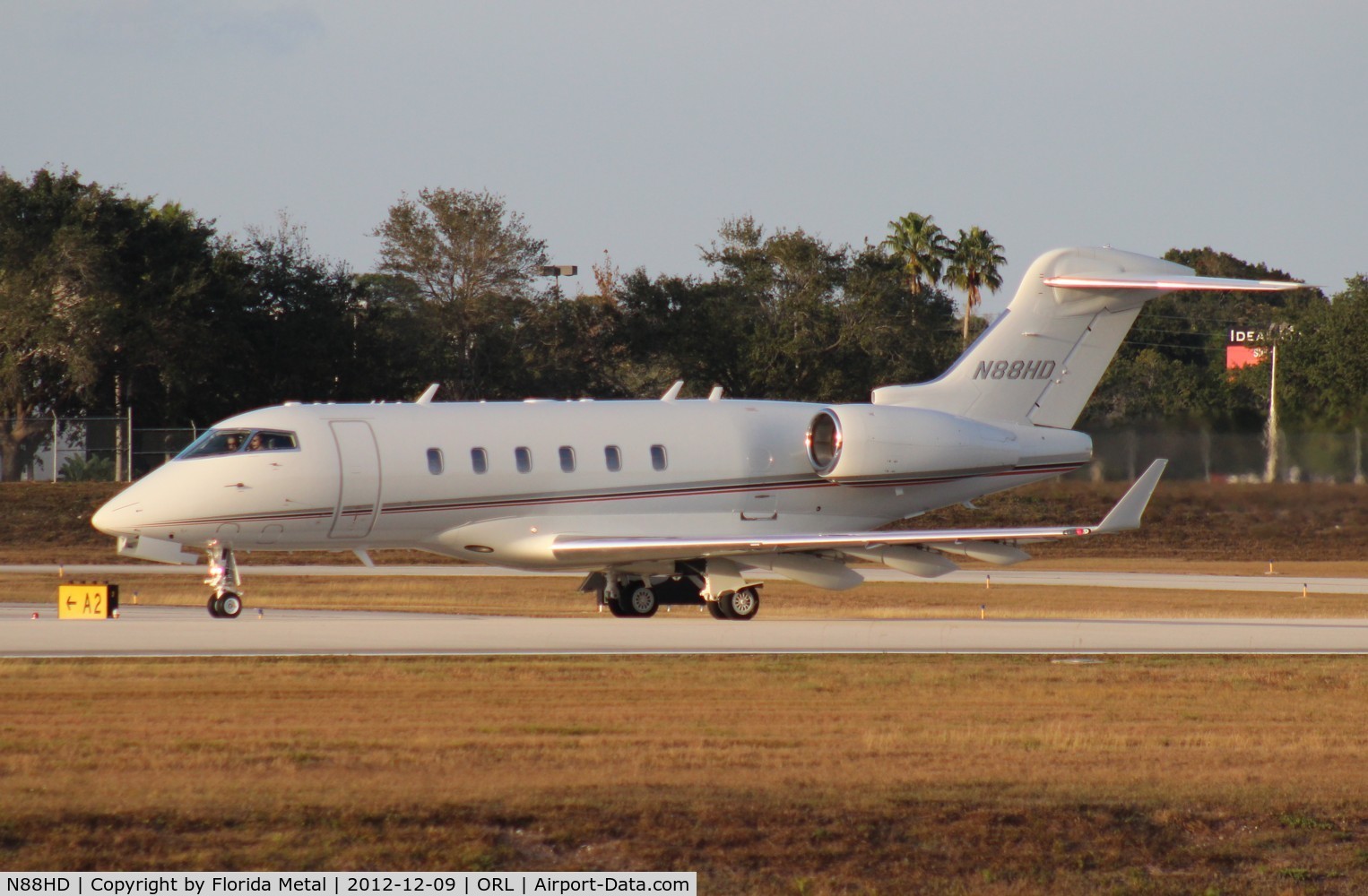 N88HD, 2011 Bombardier Challenger 300 (BD-100-1A10) C/N 20344, Challenger 300