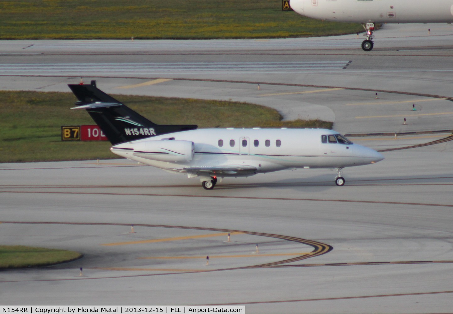 N154RR, 1998 Raytheon Hawker 800XP C/N 258375, Hawker 800XP