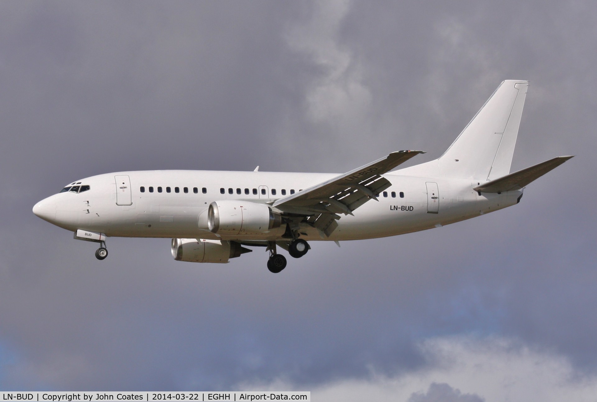 LN-BUD, 1996 Boeing 737-505 C/N 25794, Arriving from Oslo storage hoping for a new life via European Avn.