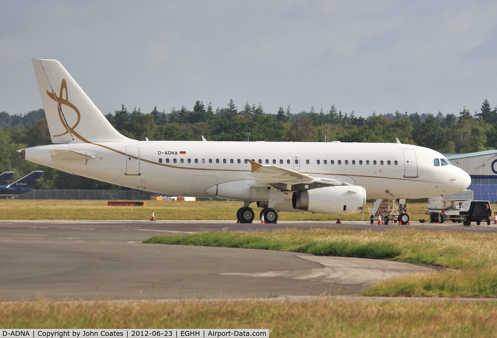 D-ADNA, 1999 Airbus ACJ319 (A319-133/CJ) C/N 1053, On apron