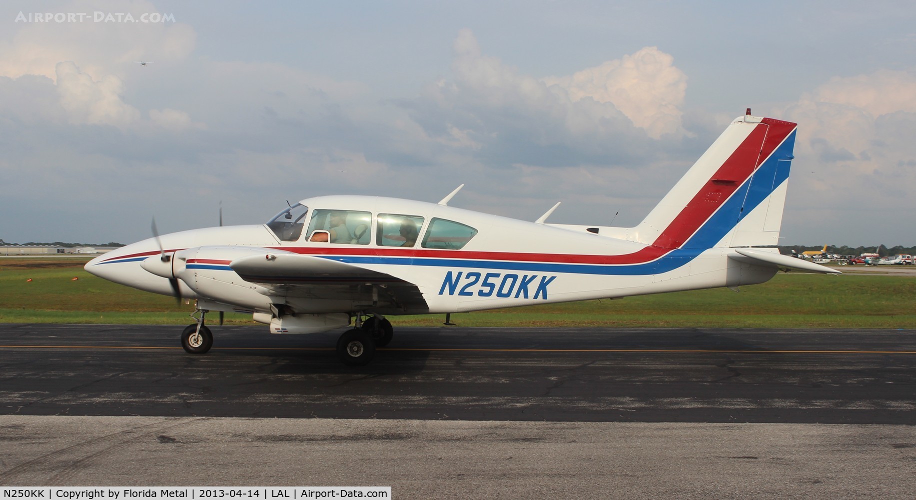 N250KK, 1976 Piper PA-23-250 C/N 27-7654188, Piper PA-23-250