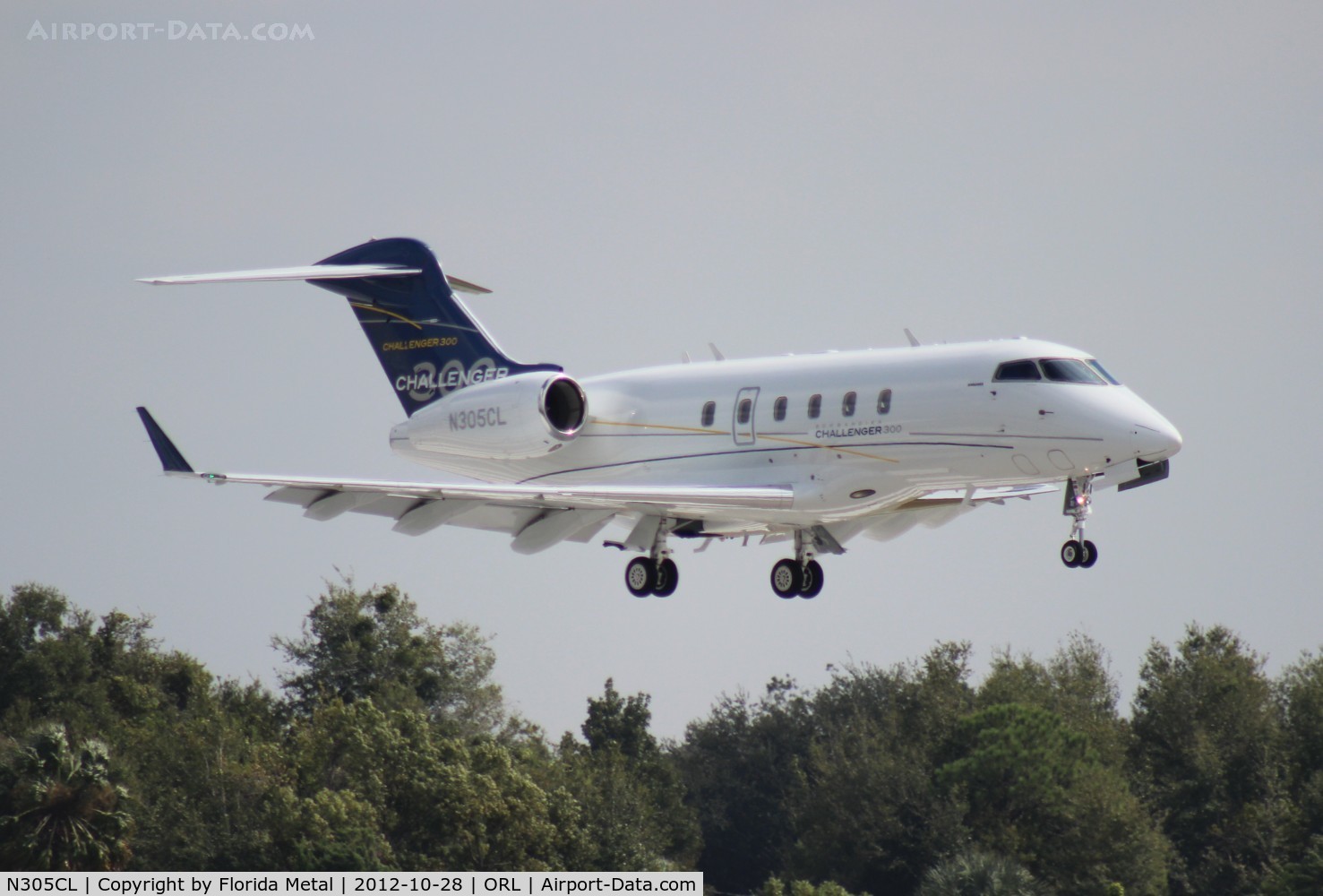 N305CL, Bombardier Challenger 300 (BD-100-1A10) C/N 20305, Challenger 300