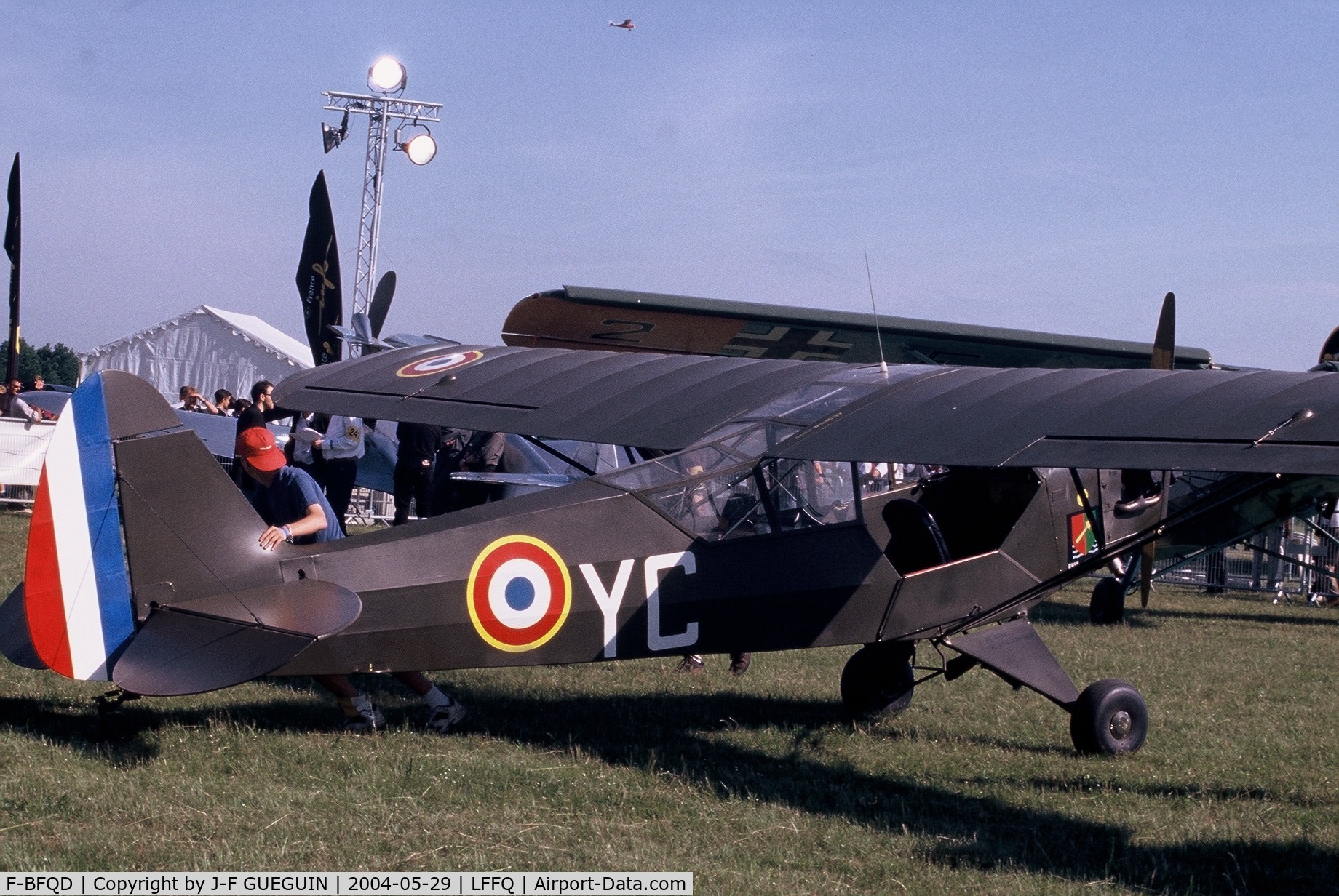F-BFQD, 1944 Piper L-4J Grasshopper (J3C-65D) C/N 13028, On display at La Ferté-Alais, 2004 airshow.