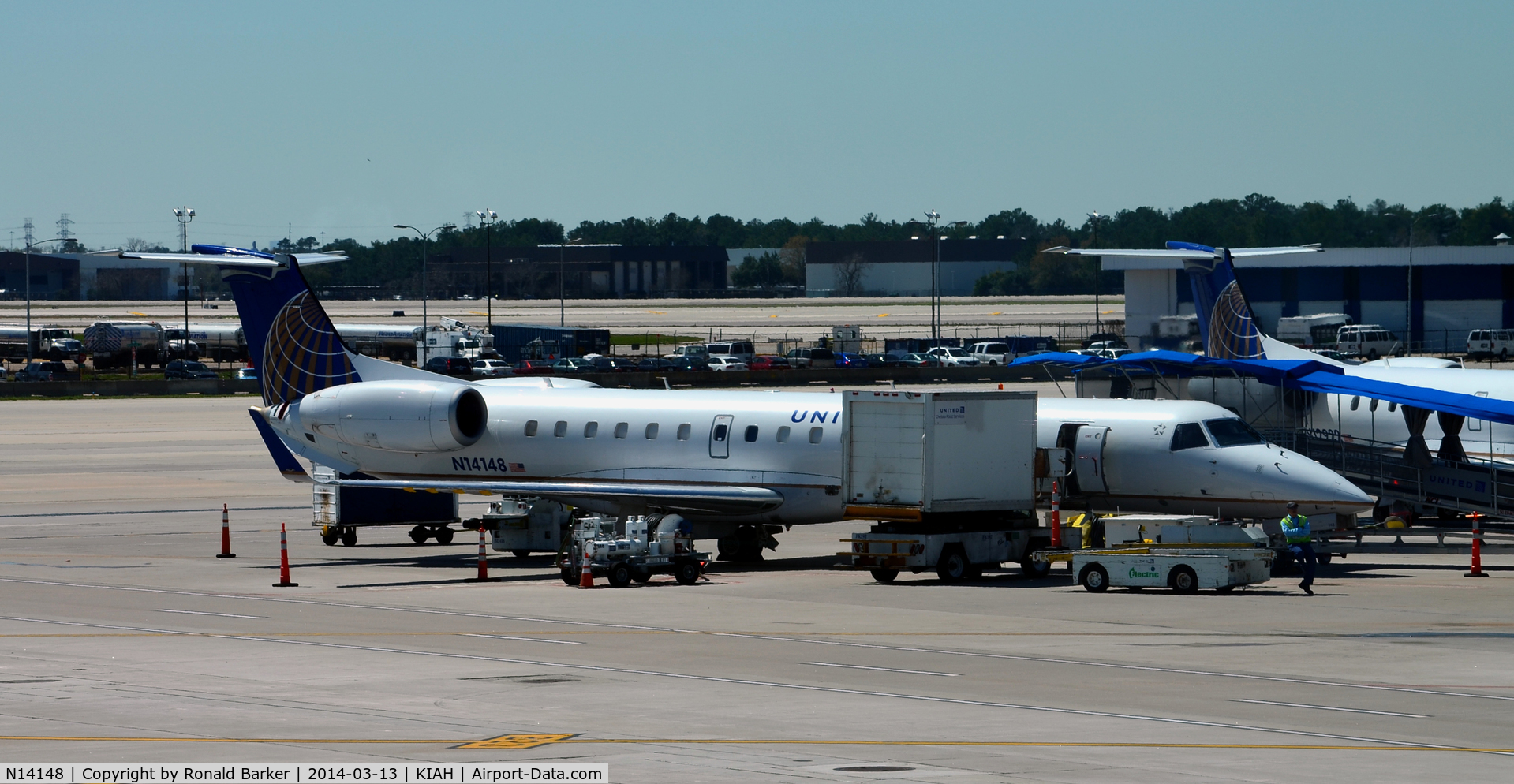 N14148, 2003 Embraer ERJ-145XR (EMB-145XR) C/N 145751, Gate B25 Houston