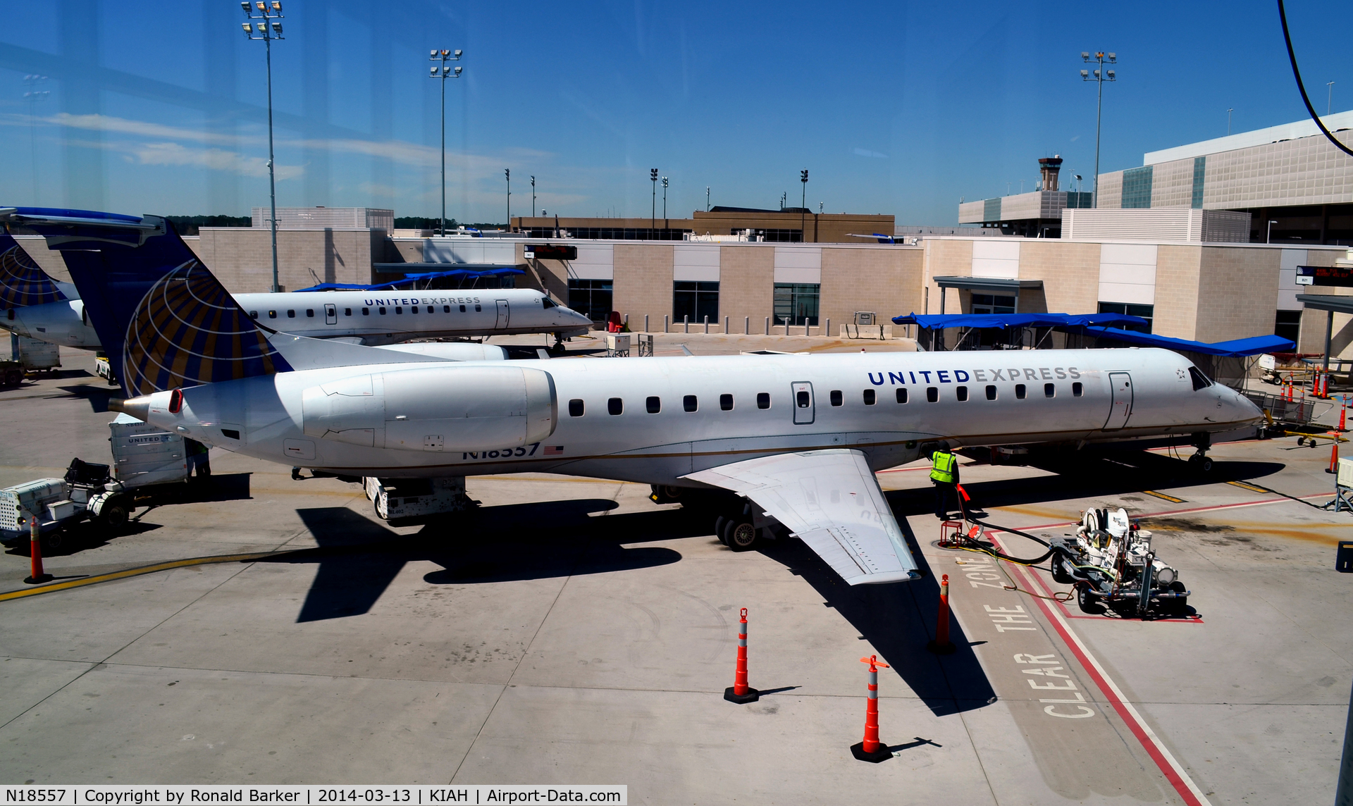 N18557, 2002 Embraer ERJ-145LR (EMB-145LR) C/N 145596, Gate B21 Houston