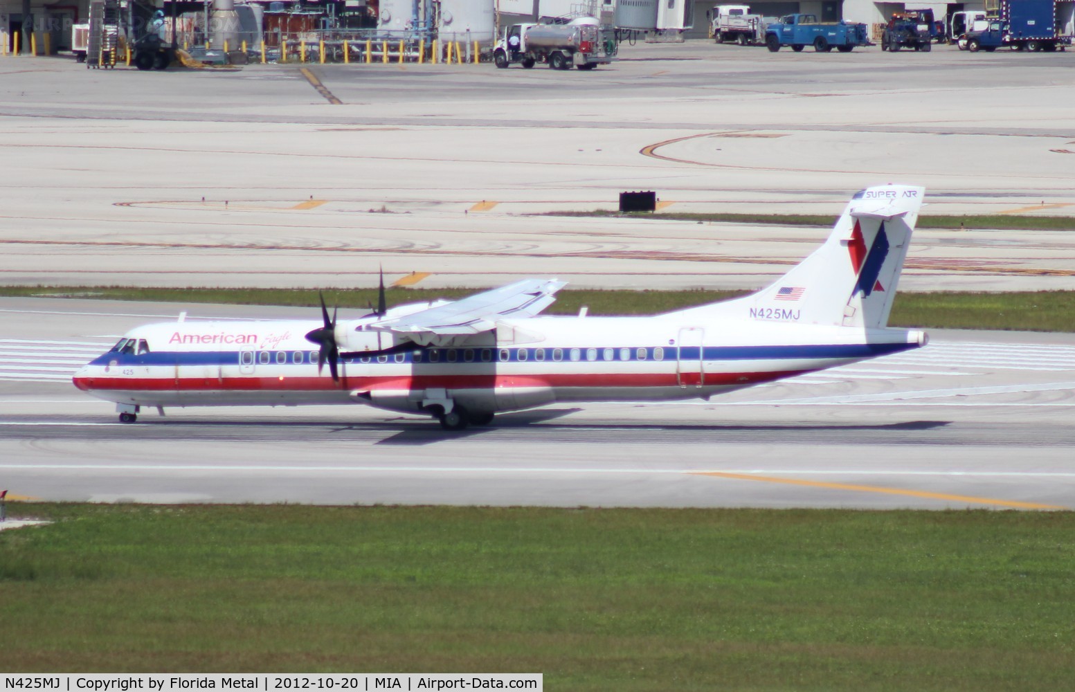 N425MJ, 1994 ATR 72-212 C/N 425, American Eagle ATR 72