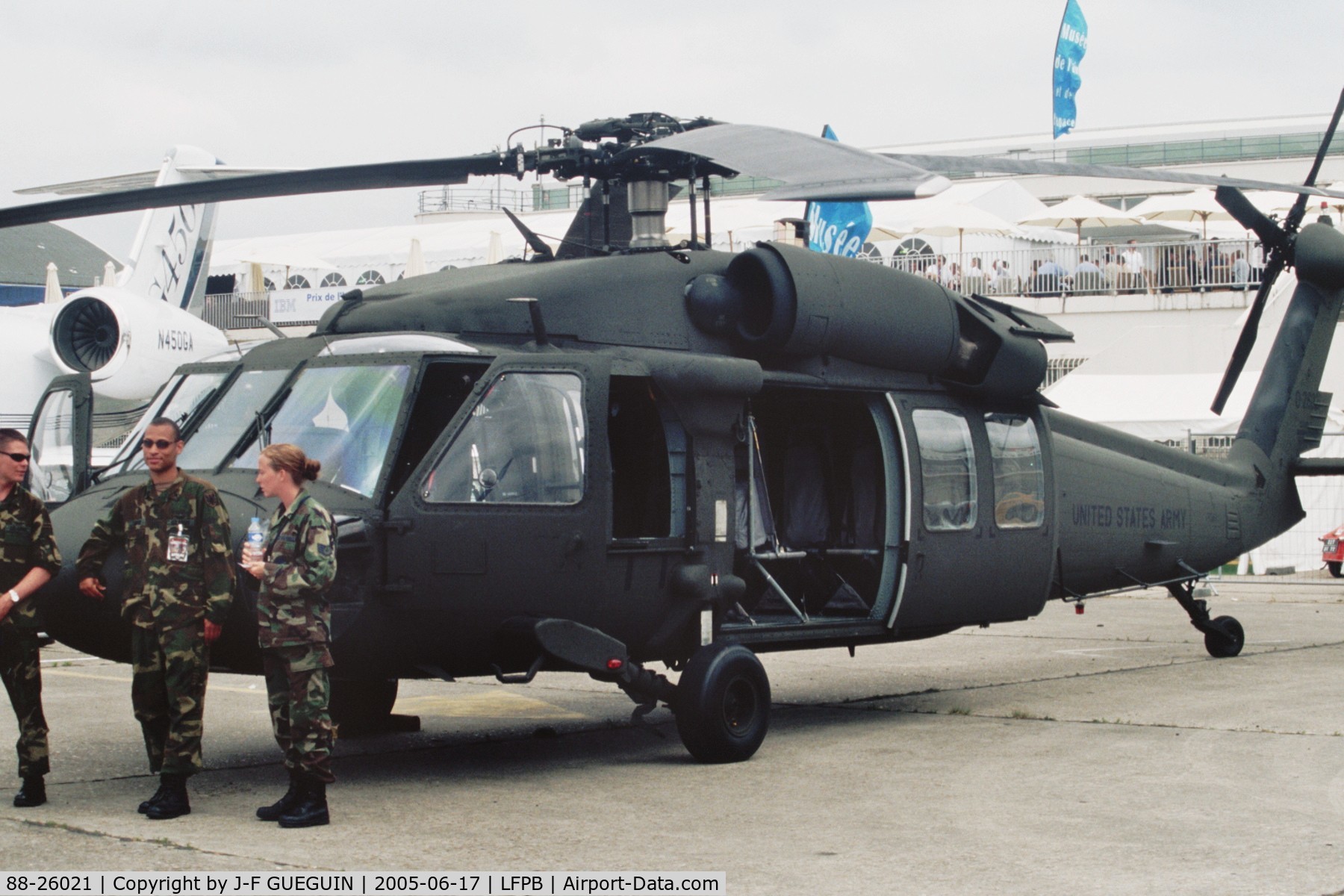 88-26021, 1988 Sikorsky UH-60A Black Hawk C/N 70-1229, On display at Paris-Le Bourget 2005 airshow.