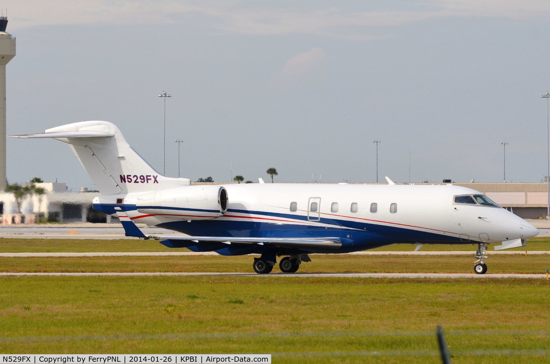 N529FX, 2006 Bombardier Challenger 300 (BD-100-1A10) C/N 20128, BJS CL300 taxying in