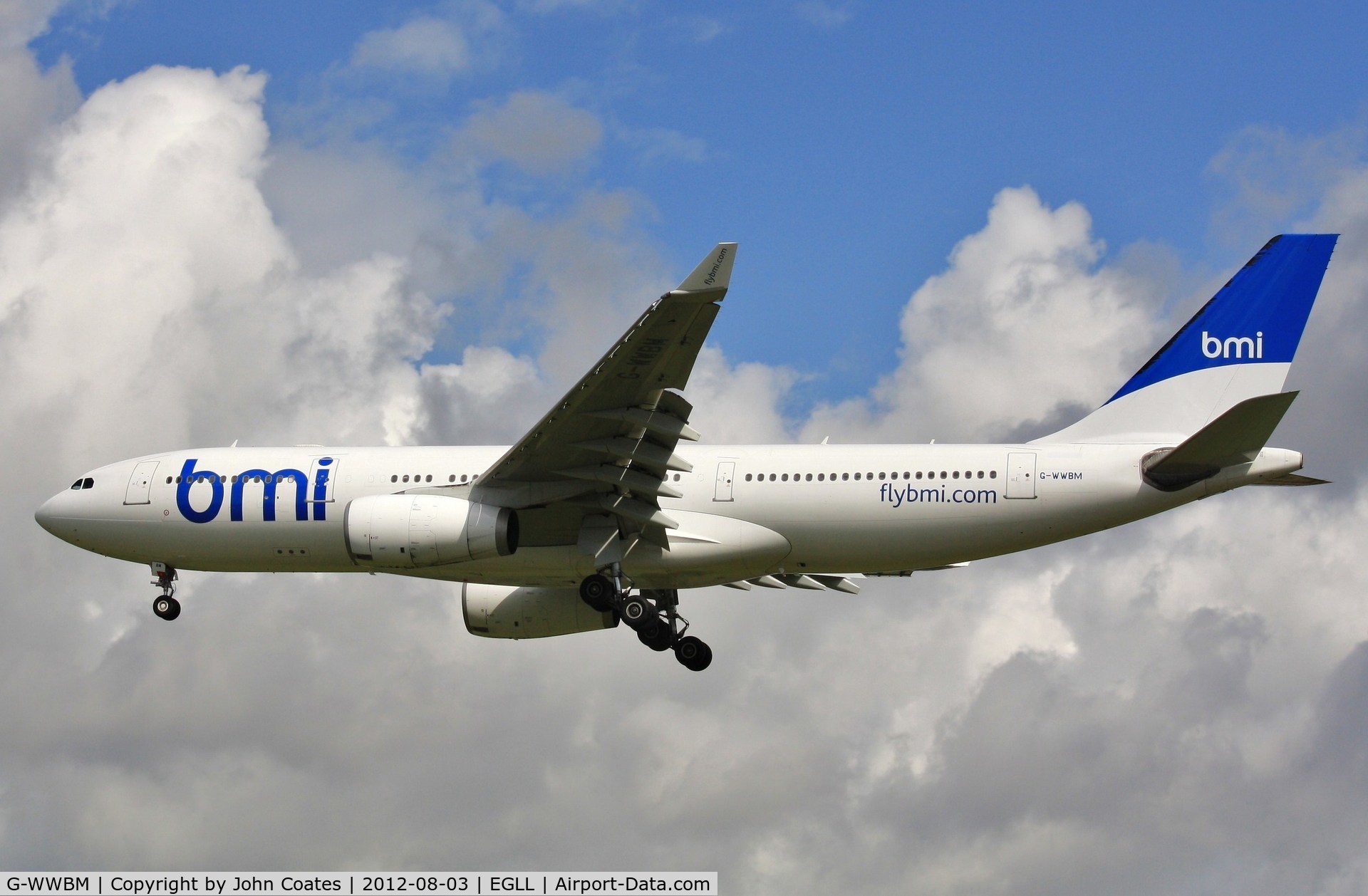 G-WWBM, 2001 Airbus A330-243 C/N 398, Finals to 27R