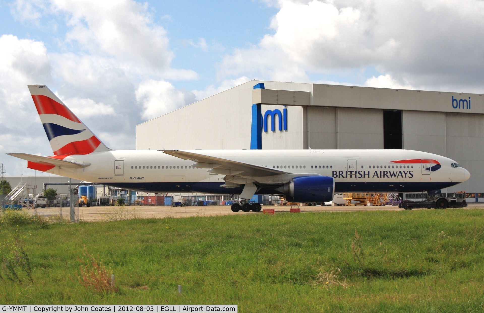 G-YMMT, 2009 Boeing 777-236/ER C/N 36518, Towed to stand