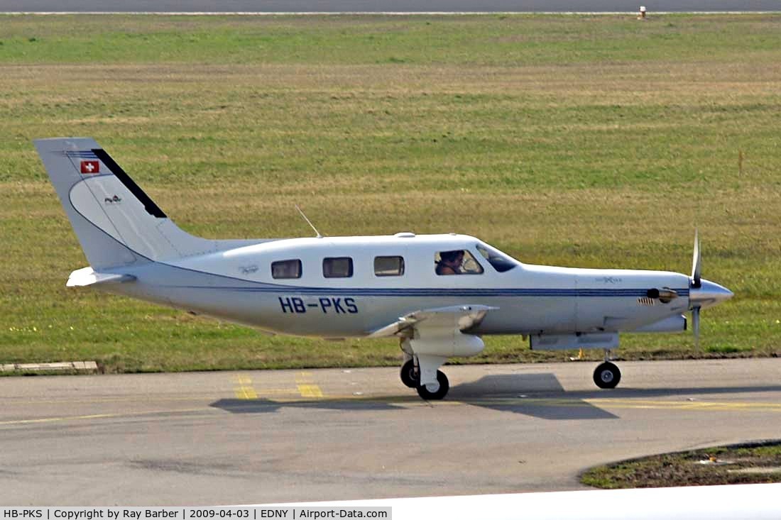 HB-PKS, 1998 Piper PA-46-350P Jetprop DLX Malibu Mirage C/N 46-36180, Piper PA-46-350P MalibuMirage JetPROP DLX [4636180] Friedrichshafen~D 03/04/2009