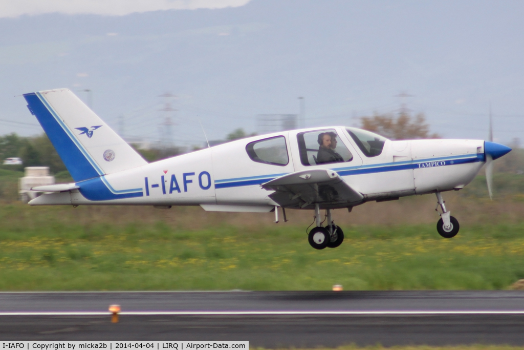 I-IAFO, 1991 Socata TB-9C Tampico Club C/N 1366, Take off