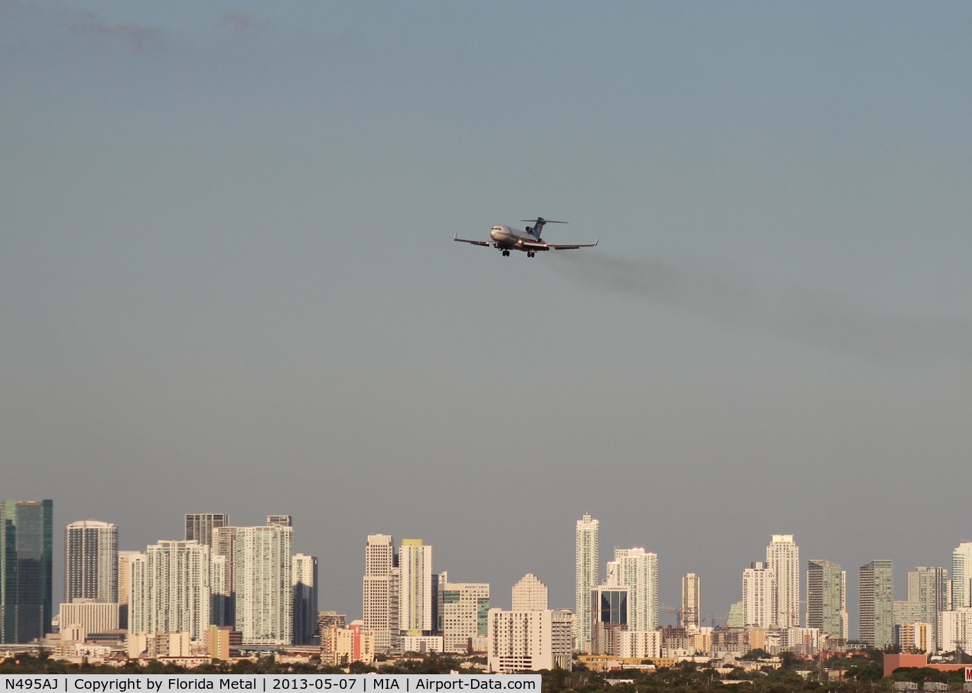 N495AJ, 1975 Boeing 727-233F C/N 20937, Amerijet 727-200 approaching over Downtown Miami on Runway 30