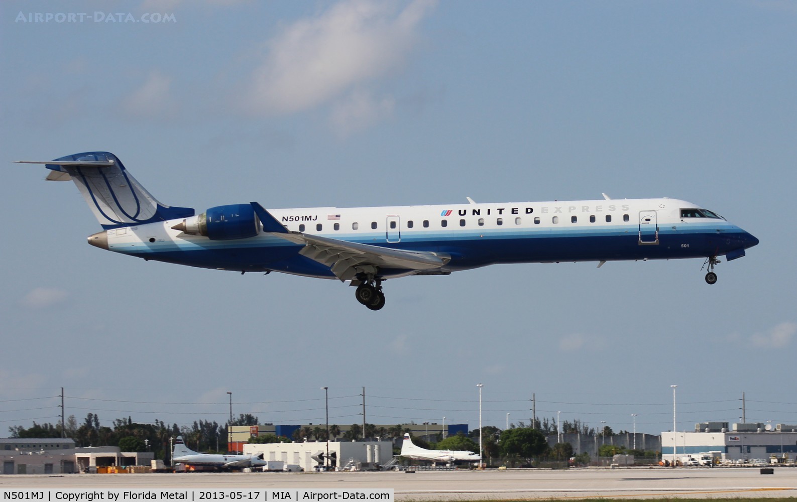 N501MJ, 2002 Canadair CL-600-2C10 Regional Jet CRJ-700 C/N 10047, United CRJ-700