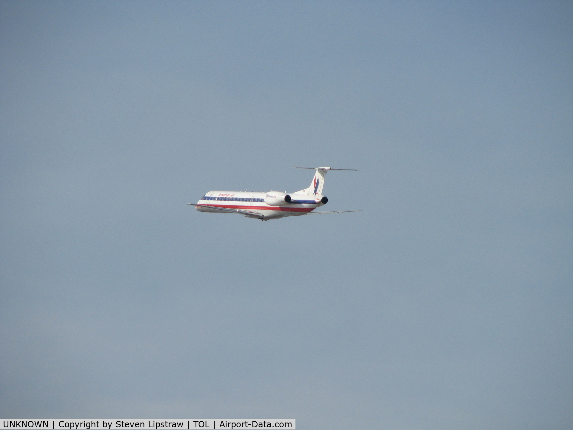 UNKNOWN, Airliners Various C/N Unknown, American Eagle Erj-145 climbing out