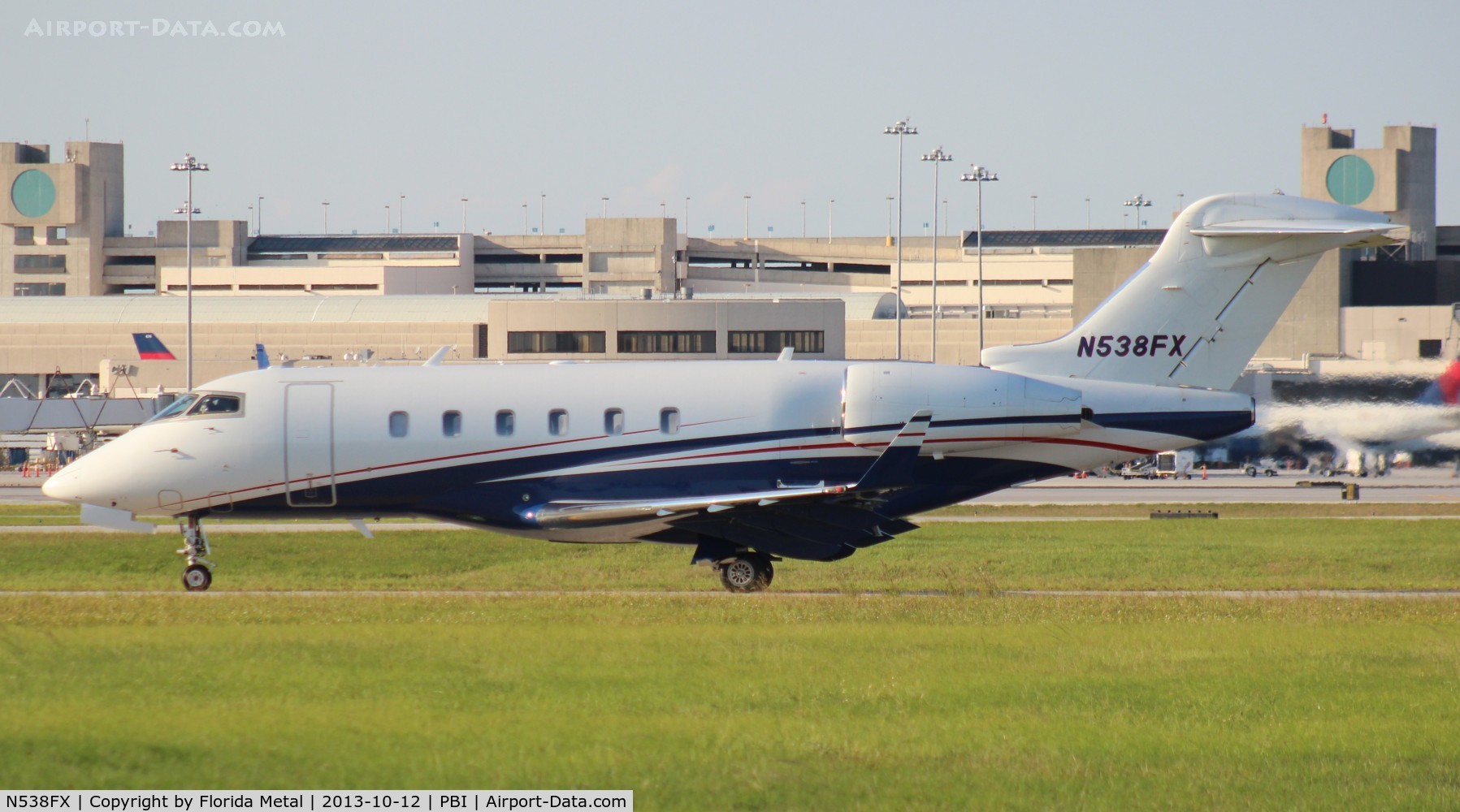 N538FX, 2008 Bombardier Challenger 300 (BD-100-1A10) C/N 20201, Challenger 300