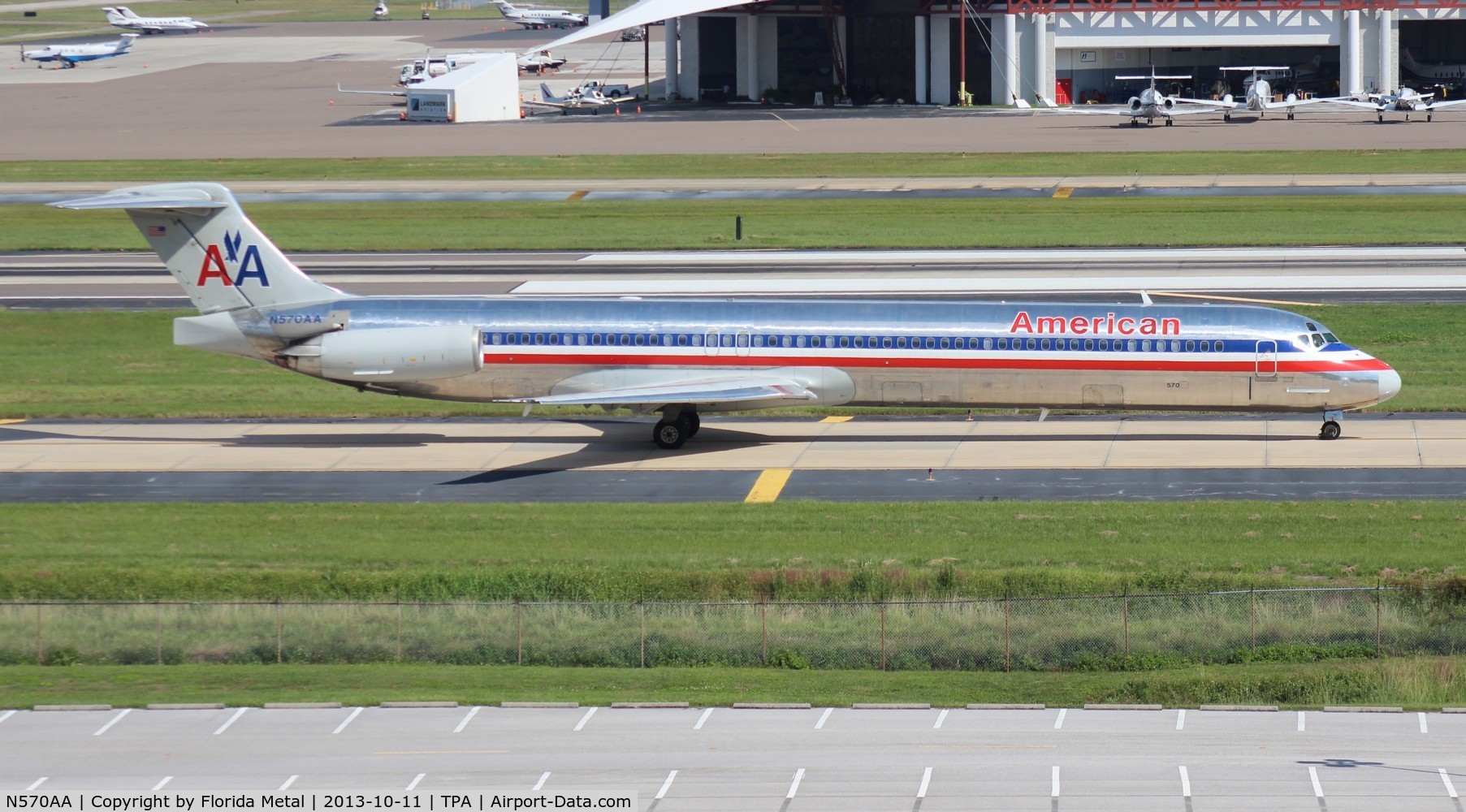 N570AA, 1987 McDonnell Douglas MD-83 (DC-9-83) C/N 49352, American MD-83