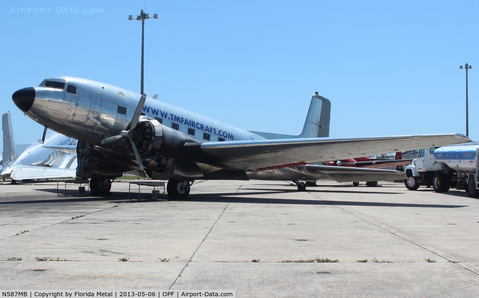 N587MB, 1951 Douglas DC-3S/R4D-8 (C-117D Skytrain) C/N 43312, C-117/R4D-8