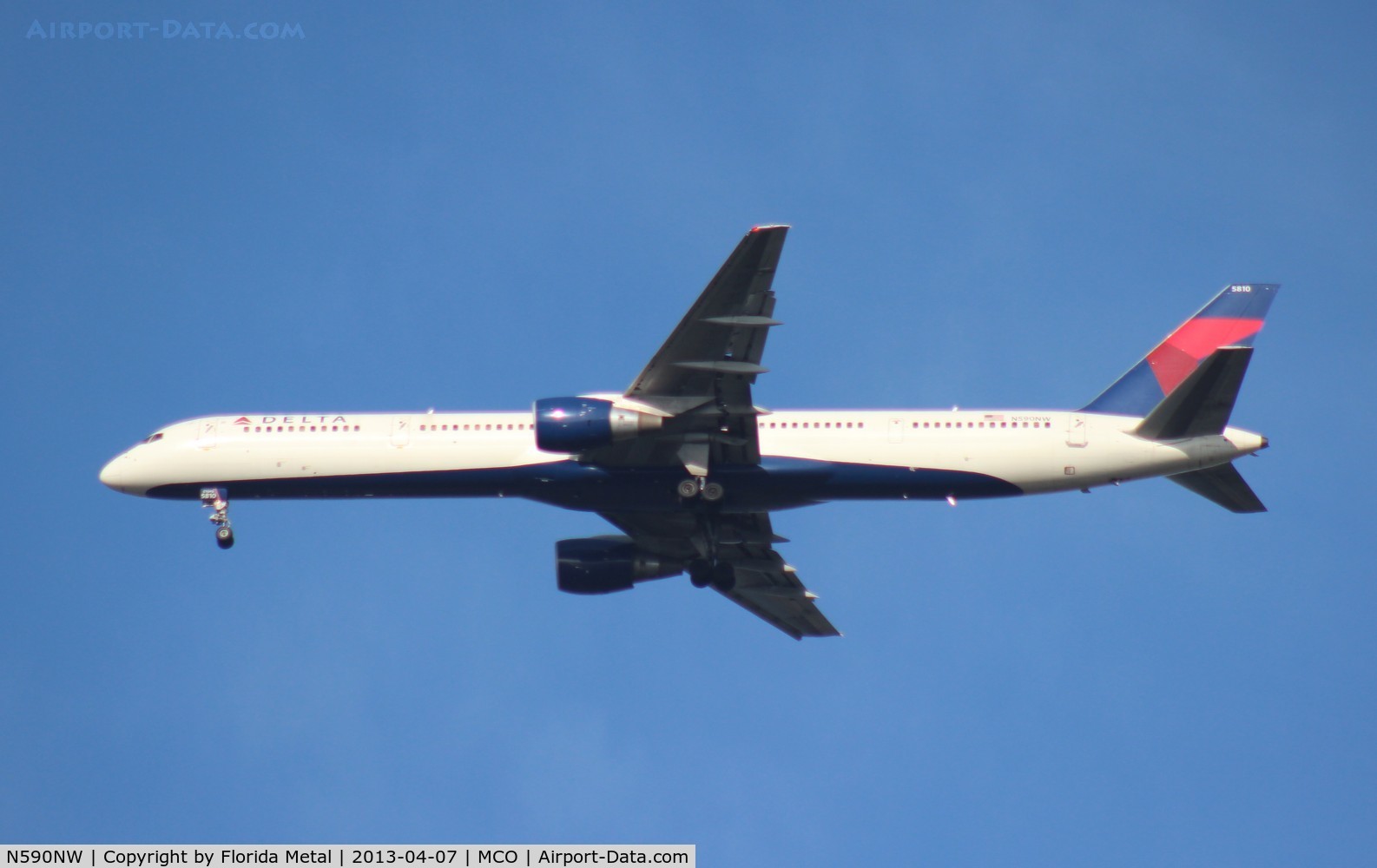 N590NW, 2003 Boeing 757-351 C/N 32990, Delta 757-300
