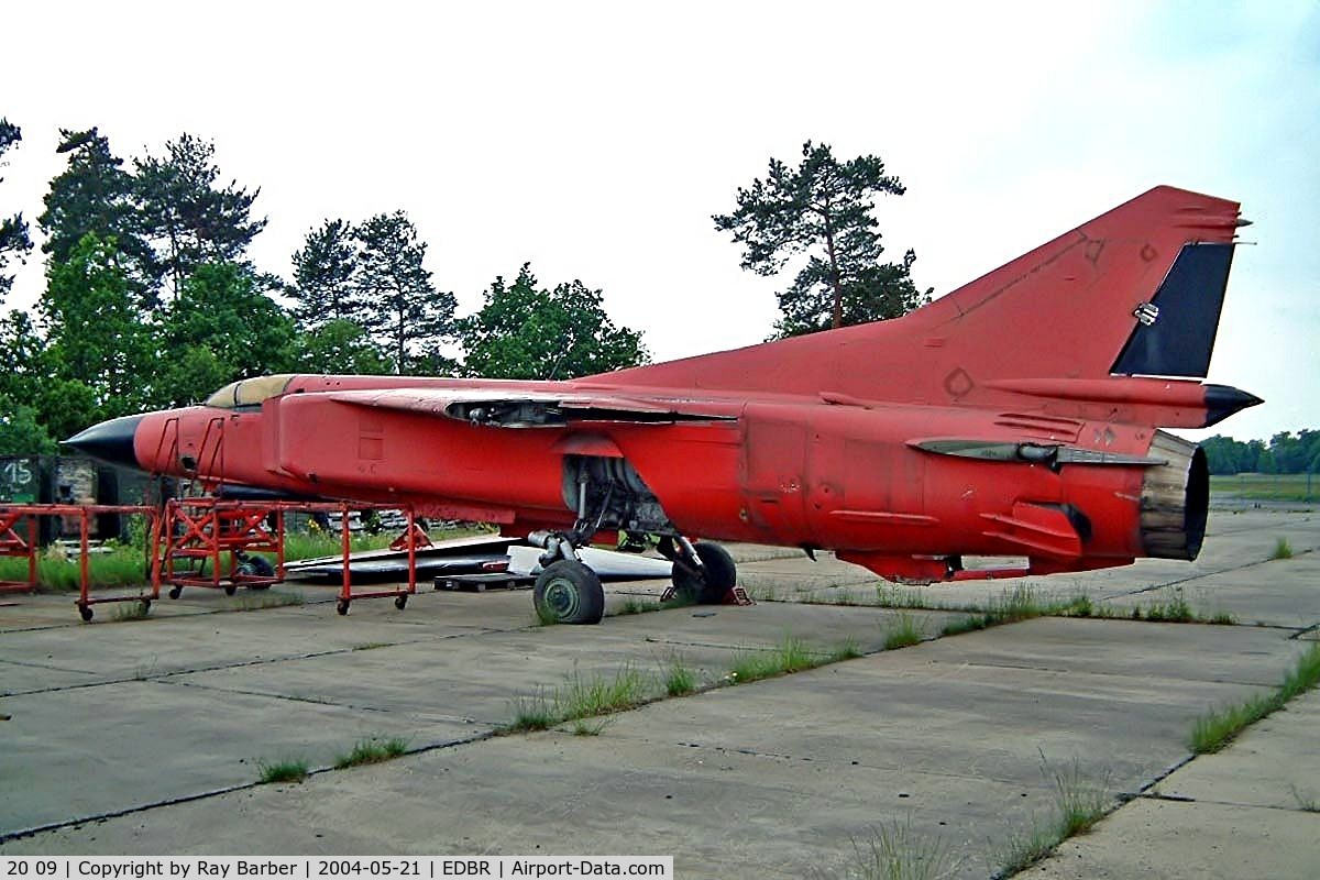 20 09, Mikoyan-Gurevich MiG-23 C/N 0390213352, Mikoyan-Gurevich MiG-23MF Flogger [0390213352] (German Air Force) Rothenburg-Gorlitz~D 21/05/2004