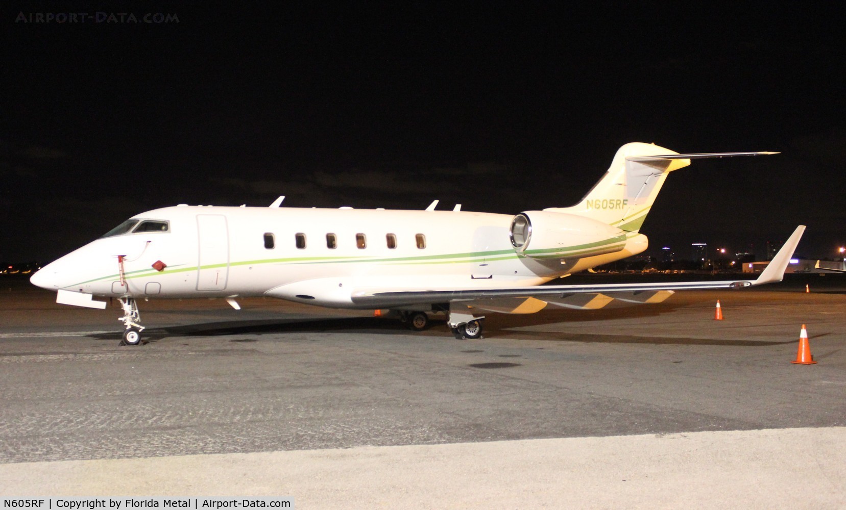 N605RF, 2006 Bombardier Challenger 300 (BD-100-1A10) C/N 20089, Challenger 300