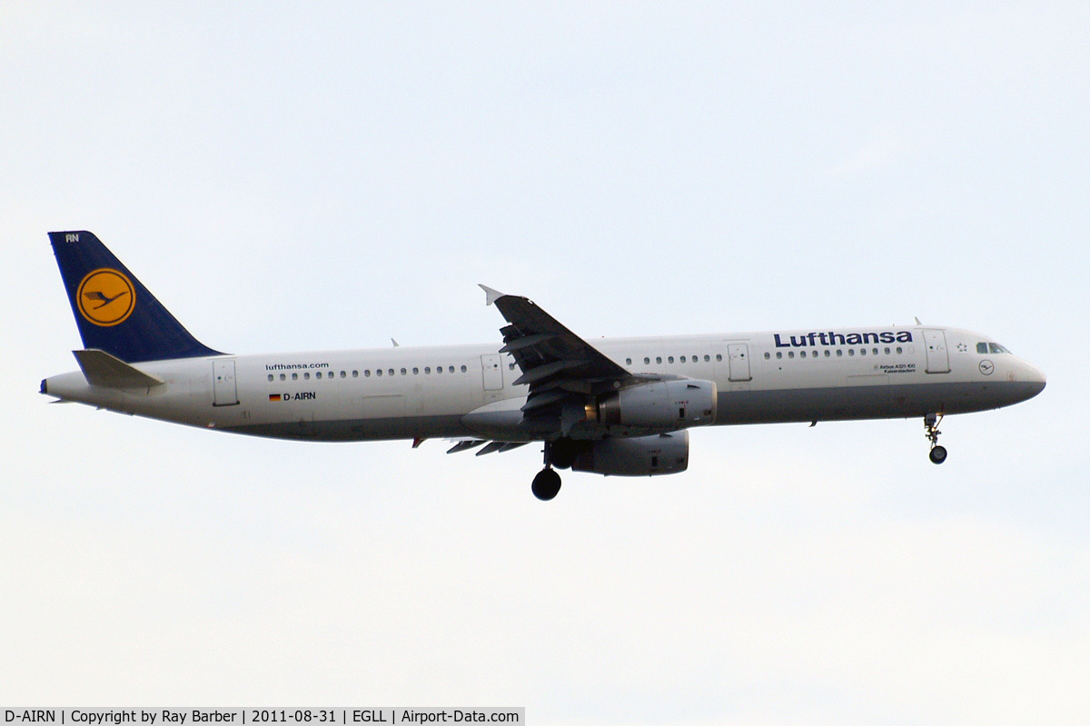 D-AIRN, 1995 Airbus A321-131 C/N 0560, Airbus A321-131 [0560] (Lufthansa) Home~G 31/08/2011. On approach 27L.