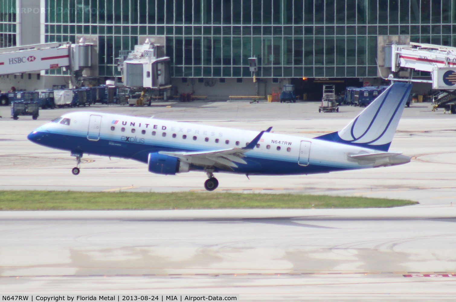 N647RW, 2005 Embraer 170SE (ERJ-170-100SE) C/N 17000067, United Express E170