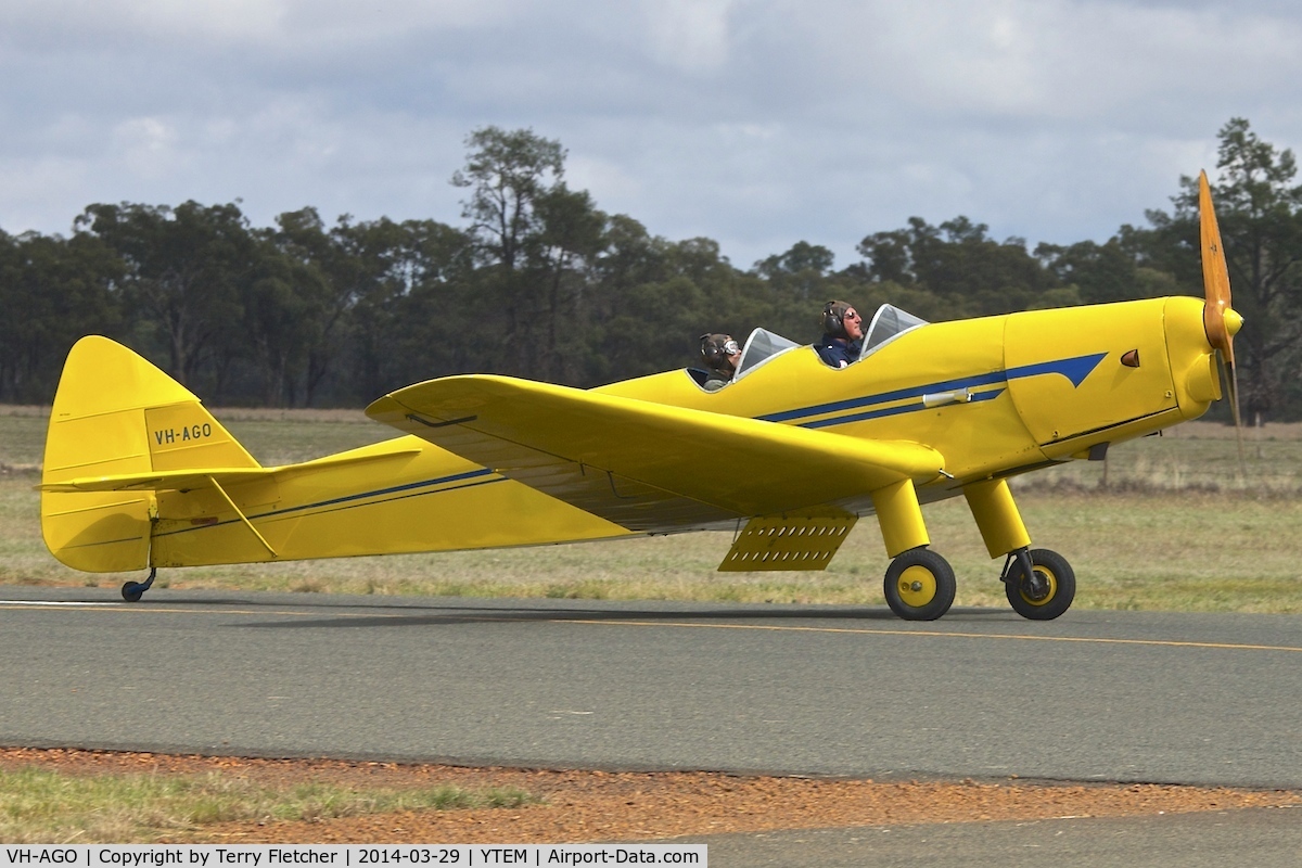VH-AGO, 1937 De Havilland DH-94 Moth C/N 9404, At Temora Airport during the 40th Anniversary Fly-In of the Australian Antique Aircraft Association