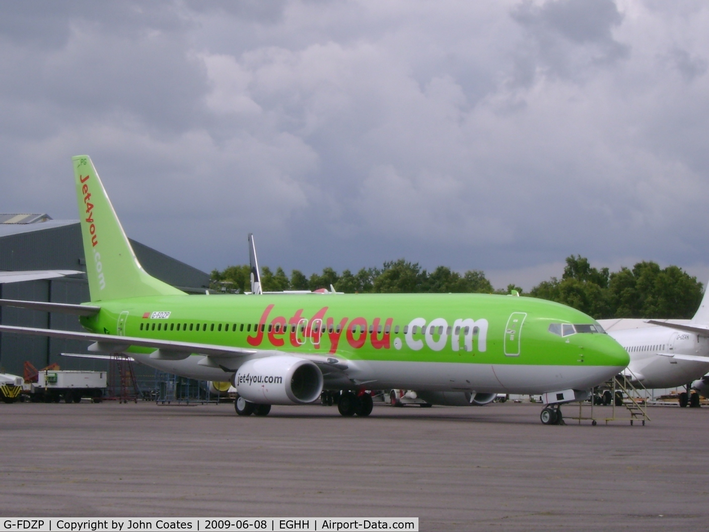 G-FDZP, 2007 Boeing 737-8K5 C/N 34692, Just painted and to be CN-RPG for Jet4You