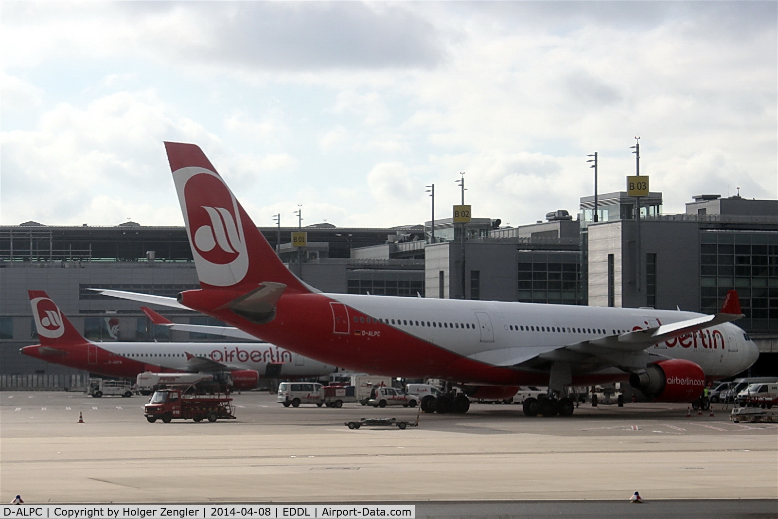 D-ALPC, 2002 Airbus A330-223 C/N 444, One of Air Berlin´s big babies.....