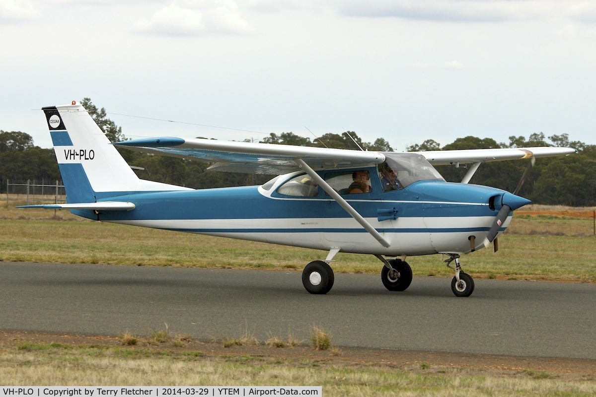 VH-PLO, 1965 Cessna 172G C/N 17253496, At Temora Airport during the 40th Anniversary Fly-In of the Australian Antique Aircraft Association