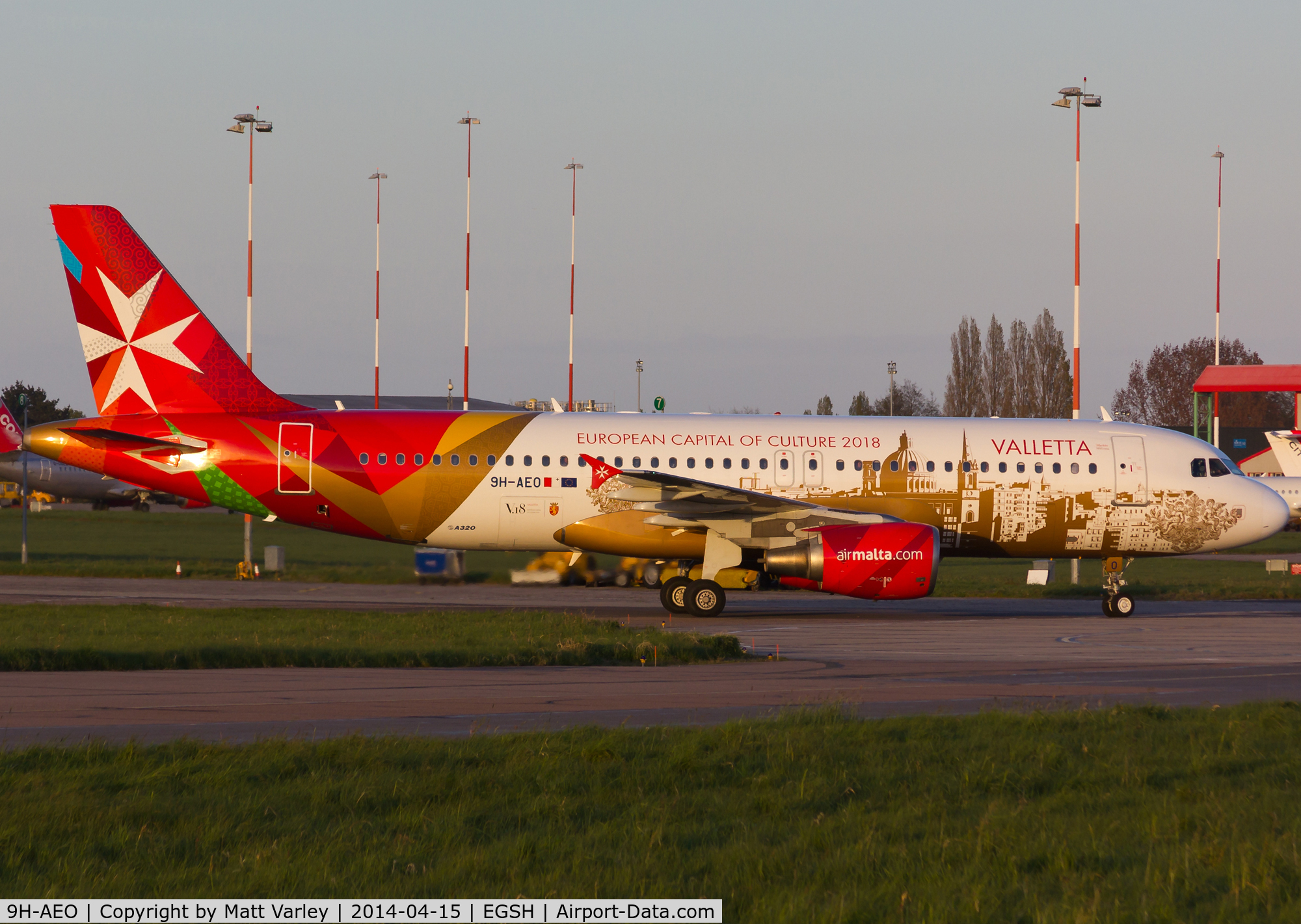 9H-AEO, 2006 Airbus A320-214 C/N 2768, Taxiing to stand 4 in the last ray of sun....