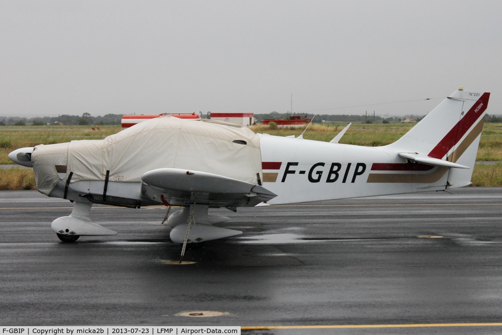 F-GBIP, 1978 Robin R-1180T Aiglon C/N 221, Parked