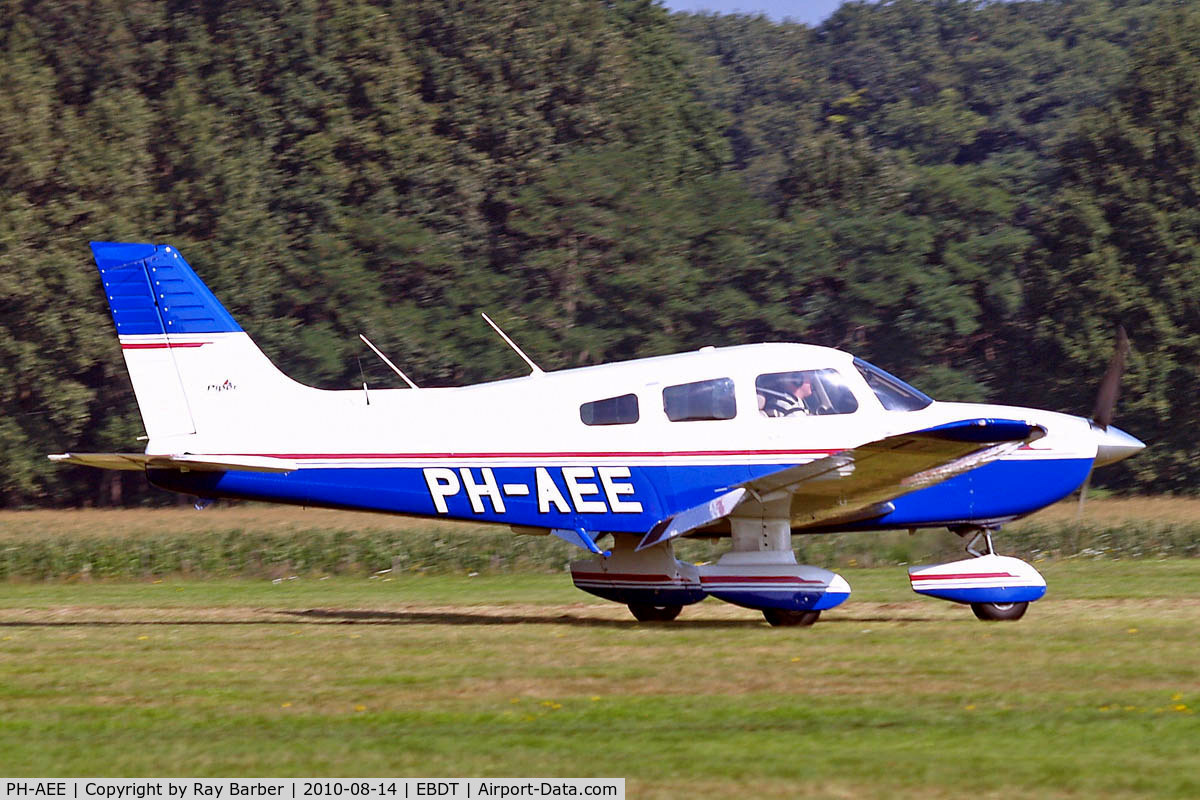 PH-AEE, Piper PA-28-181 Cherokee Archer II C/N 2843076, Piper PA-28-181 Archer III [2843076] Schaffen-Diest~OO 14/08/2010