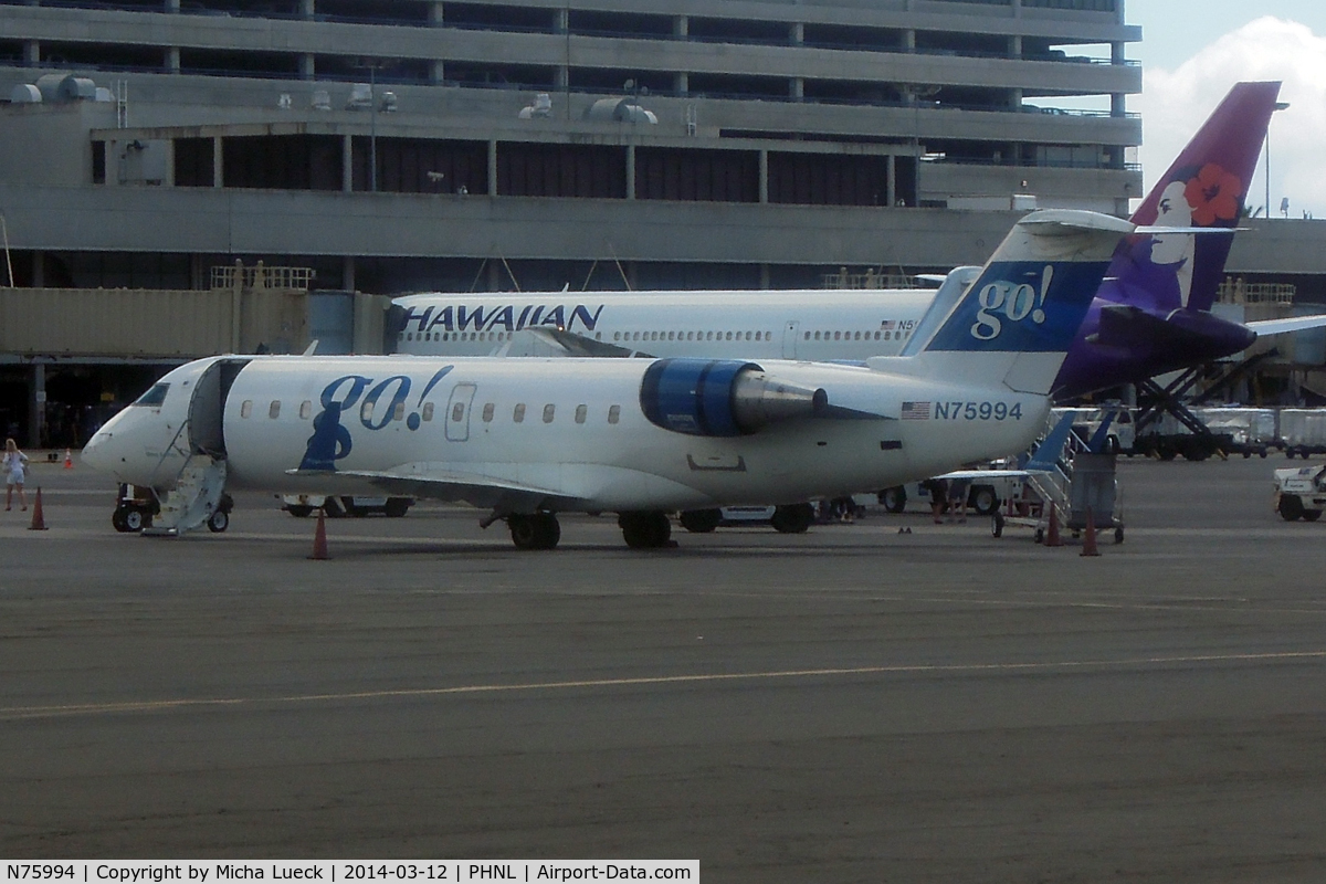 N75994, 2000 Bombardier CRJ-200ER (CL-600-2B19) C/N 7367, At Honolulu