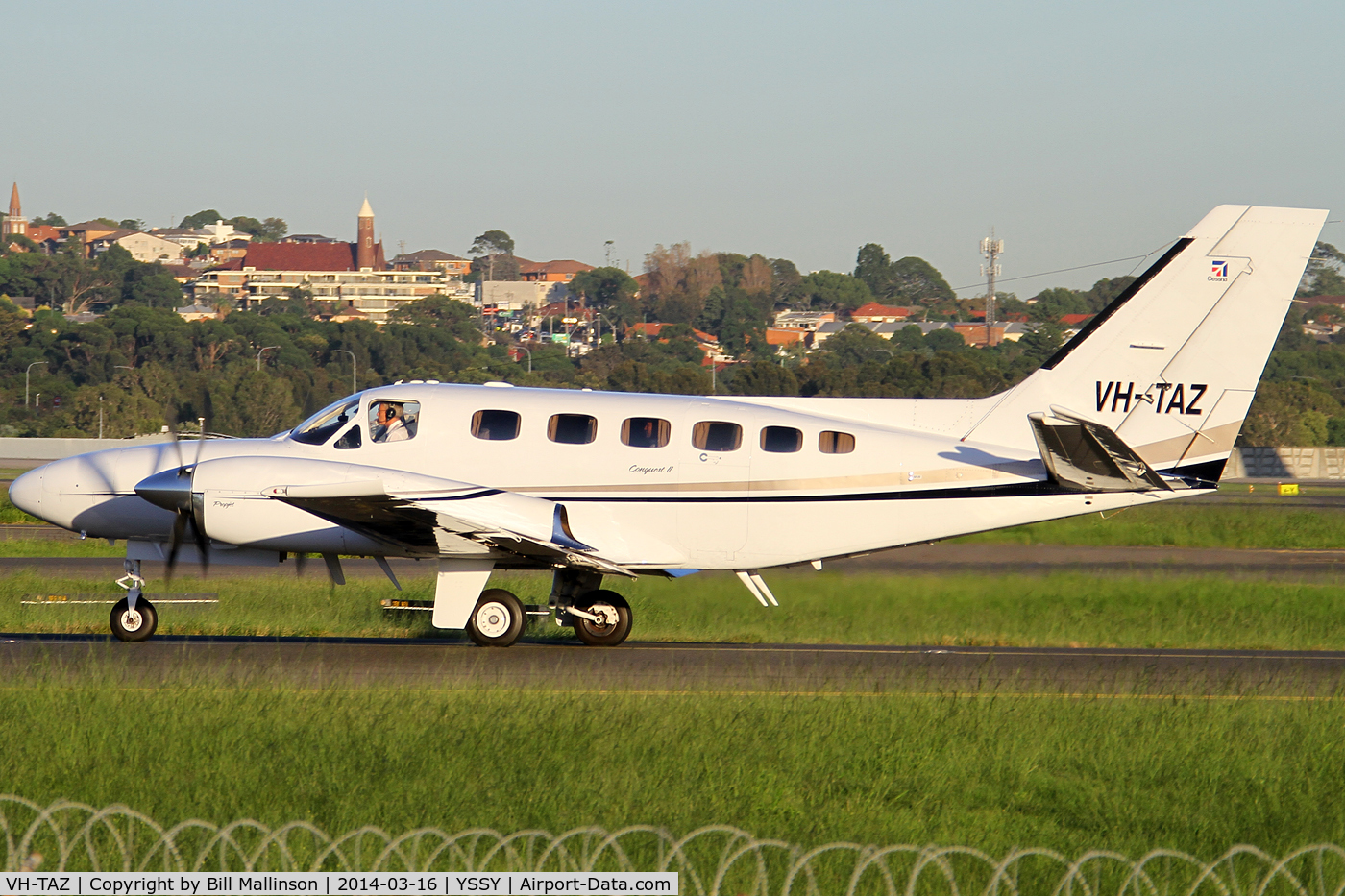 VH-TAZ, 1977 Cessna 441 Conquest II C/N 441-0005, taxiing to 34R