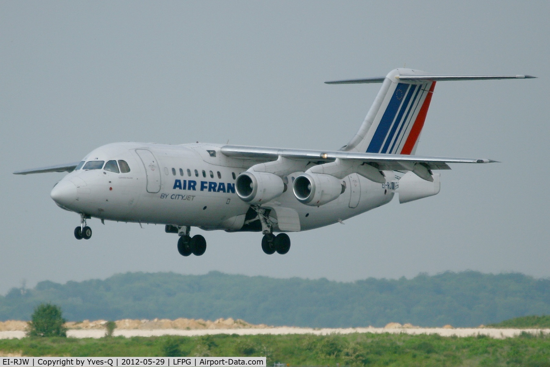 EI-RJW, 2000 British Aerospace Avro 146-RJ85A C/N E2371, EI-RJW - British Aerospace RJ85A, On final Rwy 26L, Roissy Charles De Gaulle Airport (LFPG-CDG)