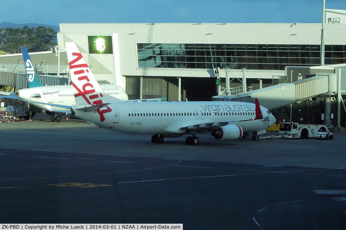 ZK-PBD, 2004 Boeing 737-8FE C/N 33996, At Auckland