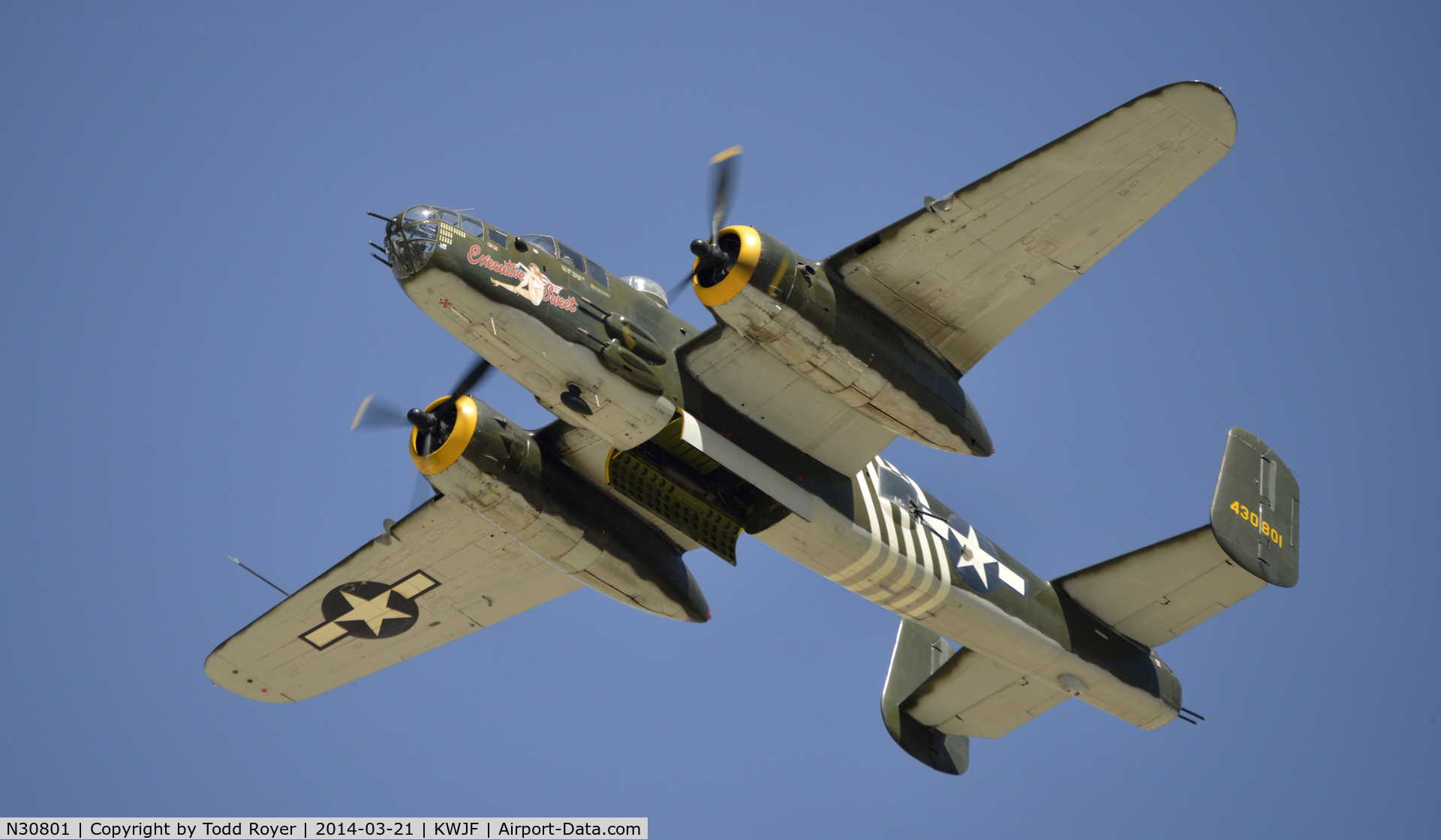 N30801, 1944 North American TB-25N Mitchell C/N 108-34076, Flying at the Los Angeles County Airshow 2014