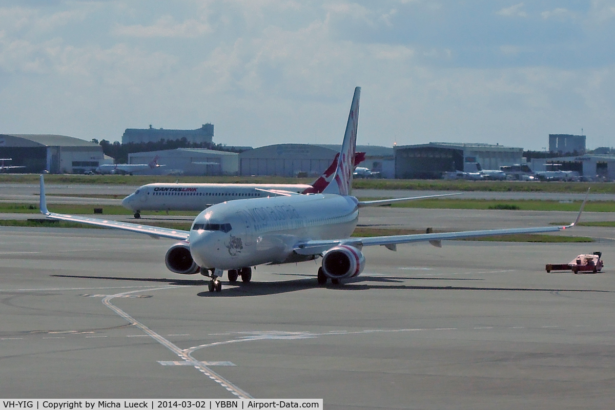 VH-YIG, 2012 Boeing 737-8FE C/N 38711, At Brisbane