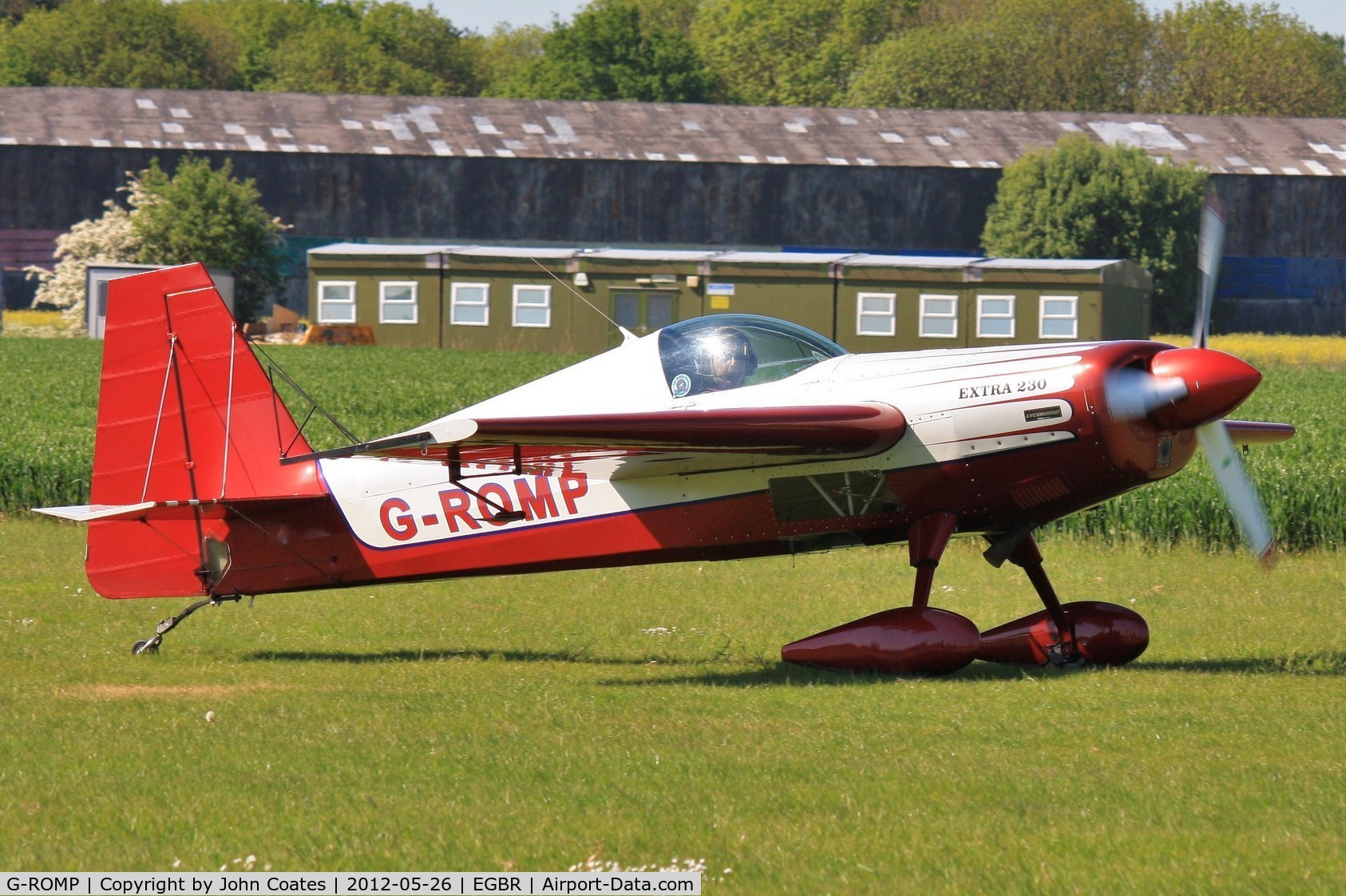 G-ROMP, 1987 Extra EA-230H C/N 001, Arriving