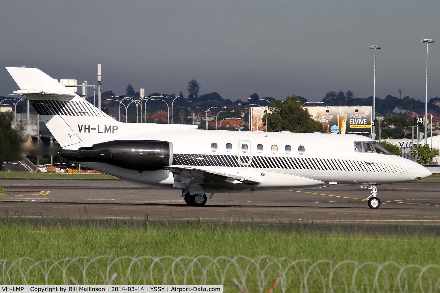 VH-LMP, 1992 British Aerospace BAe.125-1000B C/N 259022, taxiing from 34R