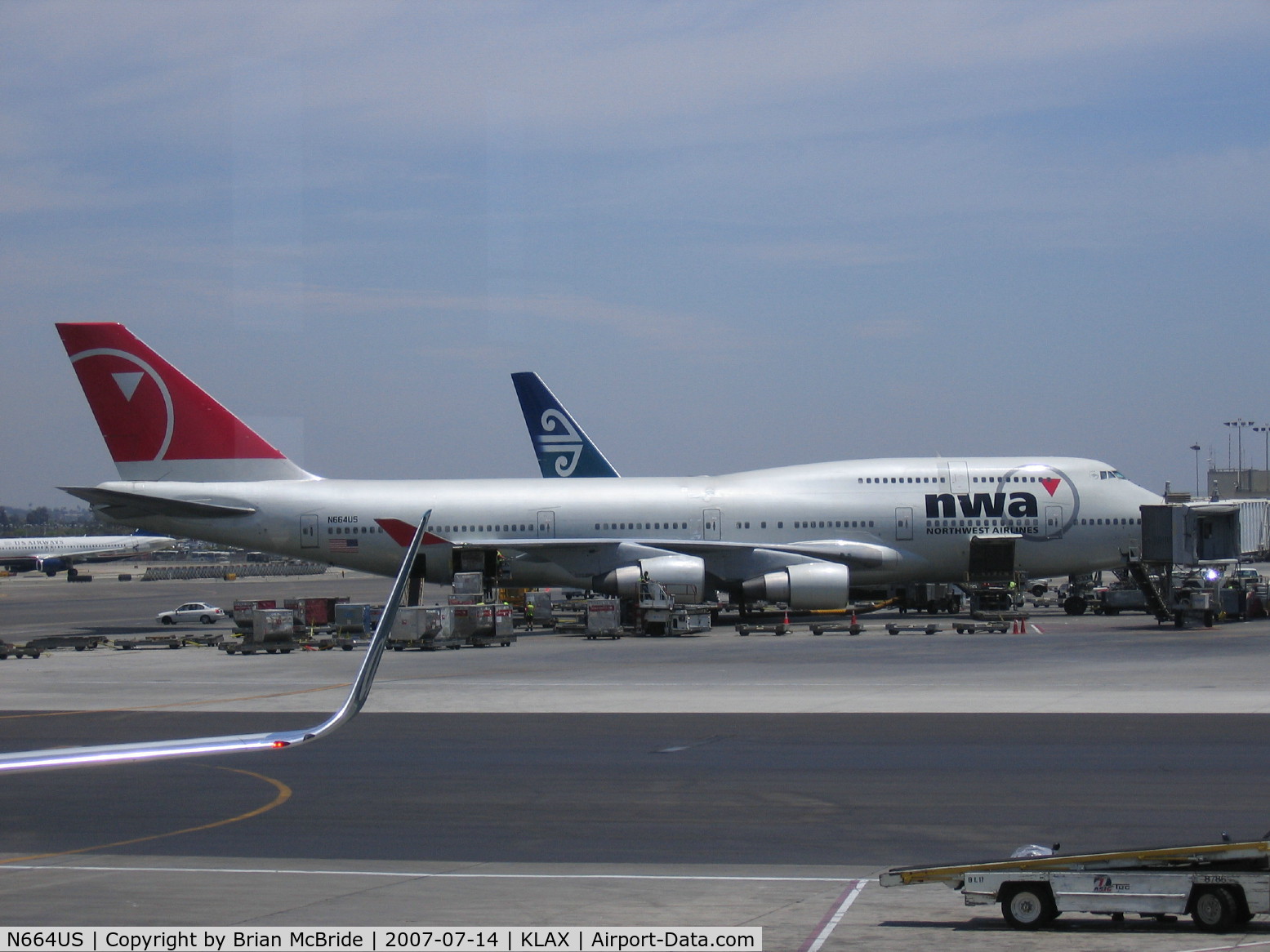 N664US, 1989 Boeing 747-451 C/N 23819, Northwest Airlines. 747-451. N664US 6304 cn 23819 721. Los Angeles - International (LAX KLAX). Image © Brian McBride. 14 July 2007